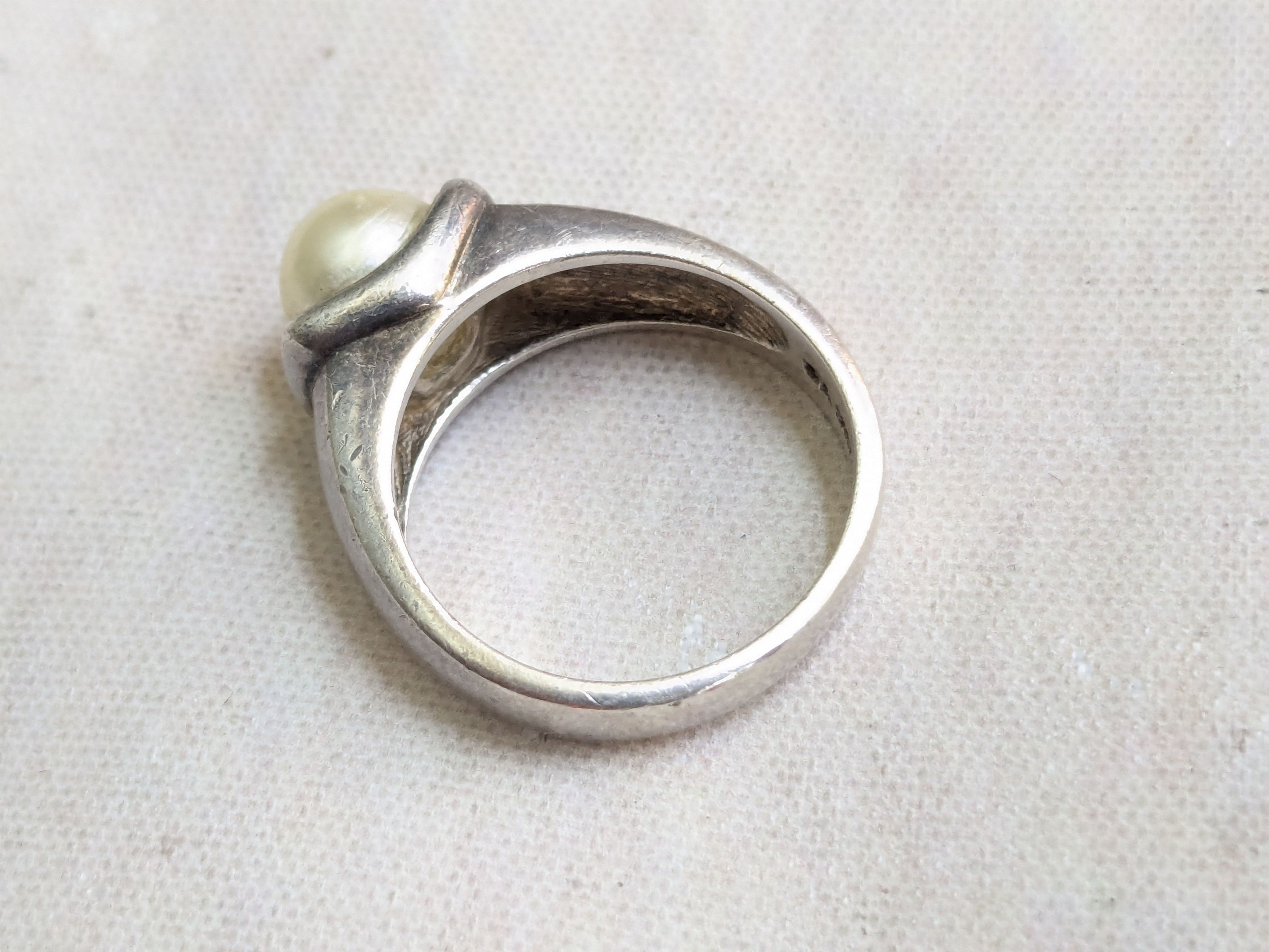 Jewelry × Vintage Vintage Sterling Silver Ring Faux Pearl 8 Size ONE SIZE - 9 Thumbnail