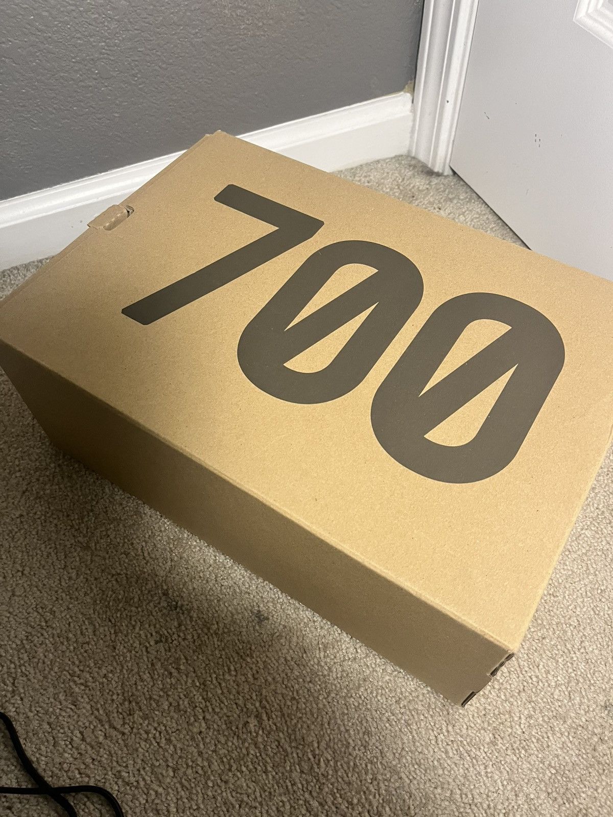 Adidas Yeezy 700 Fade Salt Size US 14 / EU 47 - 7 Thumbnail