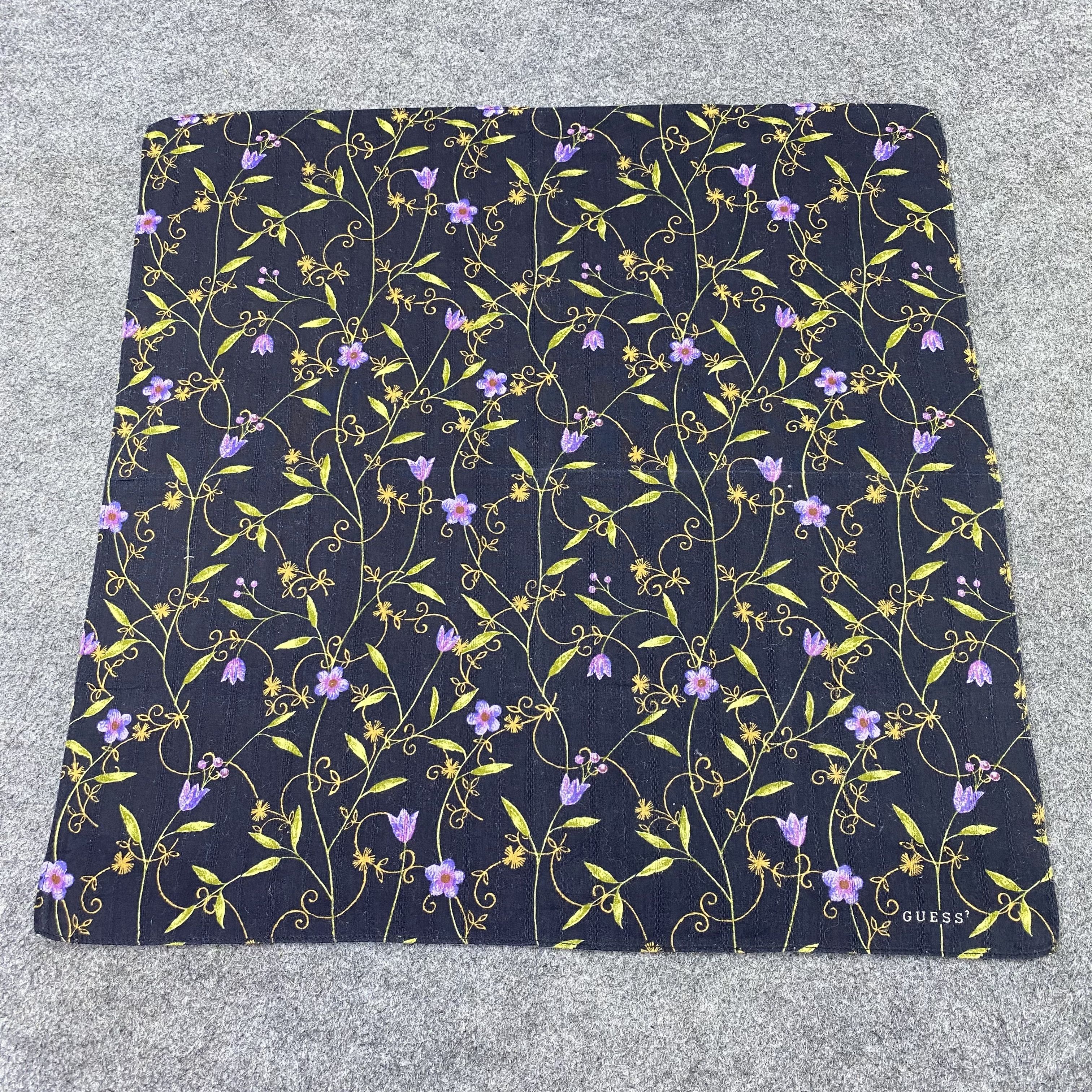 Guess Guess Floral Handkerchief / Bandana / Neckerchief-B1271 Size ONE SIZE - 3 Thumbnail