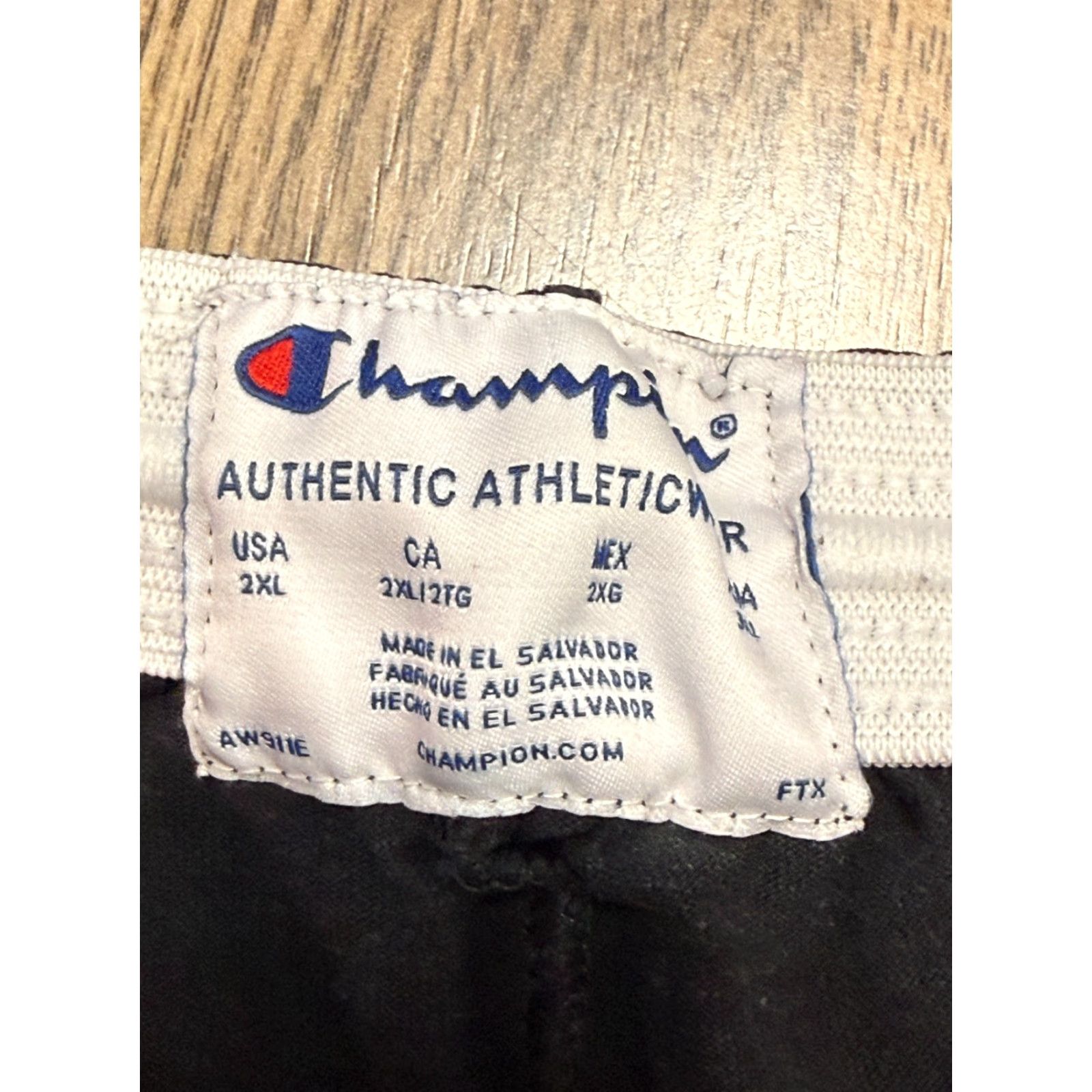 Champion VINTAGE Champion Shorts Mens XXL Black Pull On Sweat Shorts Size US 39 - 6 Thumbnail