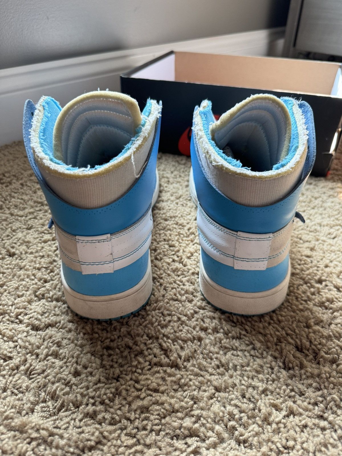 Jordan Brand Off-White Jordan 1 High UNC size 12 Size US 12 / EU 45 - 4 Thumbnail