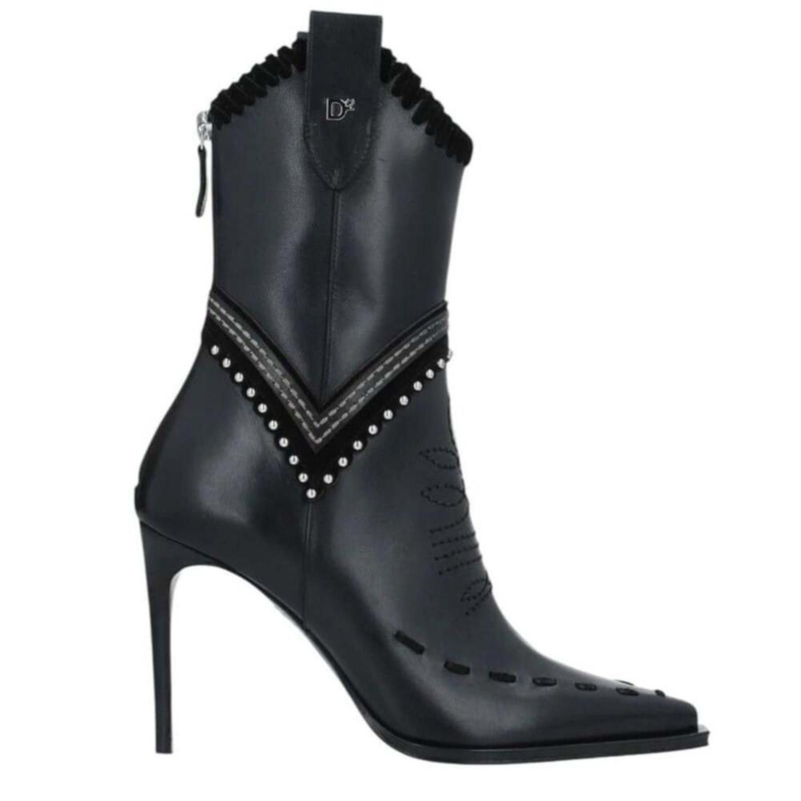 DSQUARED2 Gothic Eyelet-Embellished Leather Ankle Boots