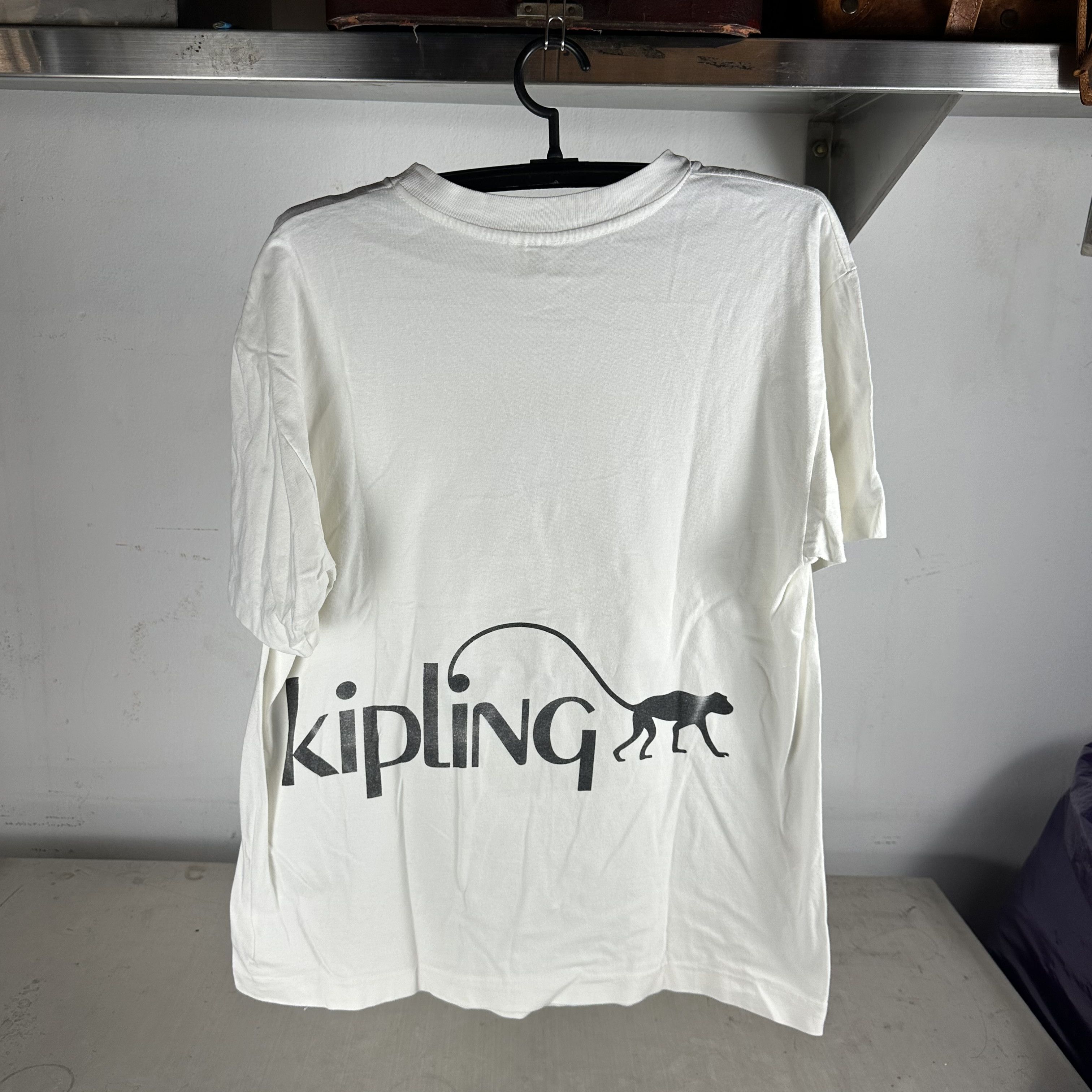 Vintage Vintage 90s Kipling Bags Monkey Promo Single Stitch T-shirt Size US L / EU 52-54 / 3 - 3 Thumbnail
