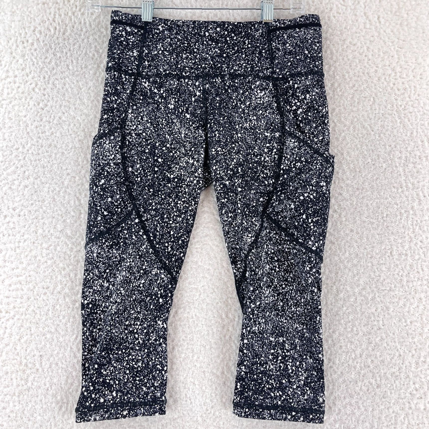 Lululemon Lululemon Outrun 17" Crop Leggings Womens Size 6 Black Splatter Activewear Gym Size 27" / US 4 / IT 40 - 2 Thumbnail