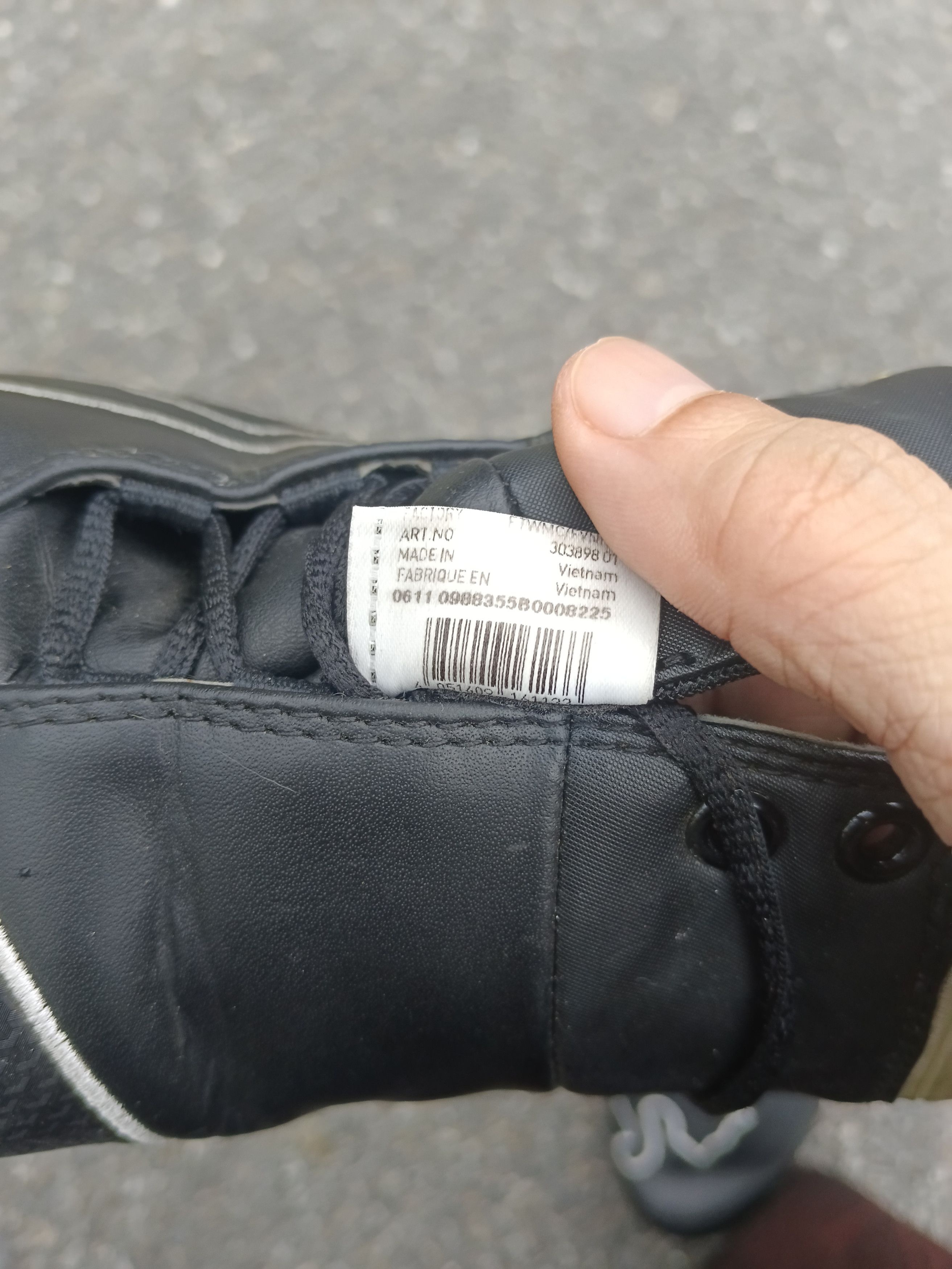 Puma VINTAGE Y2K PUMA BLACK LEATHER Size US 10 / EU 43 - 8 Thumbnail