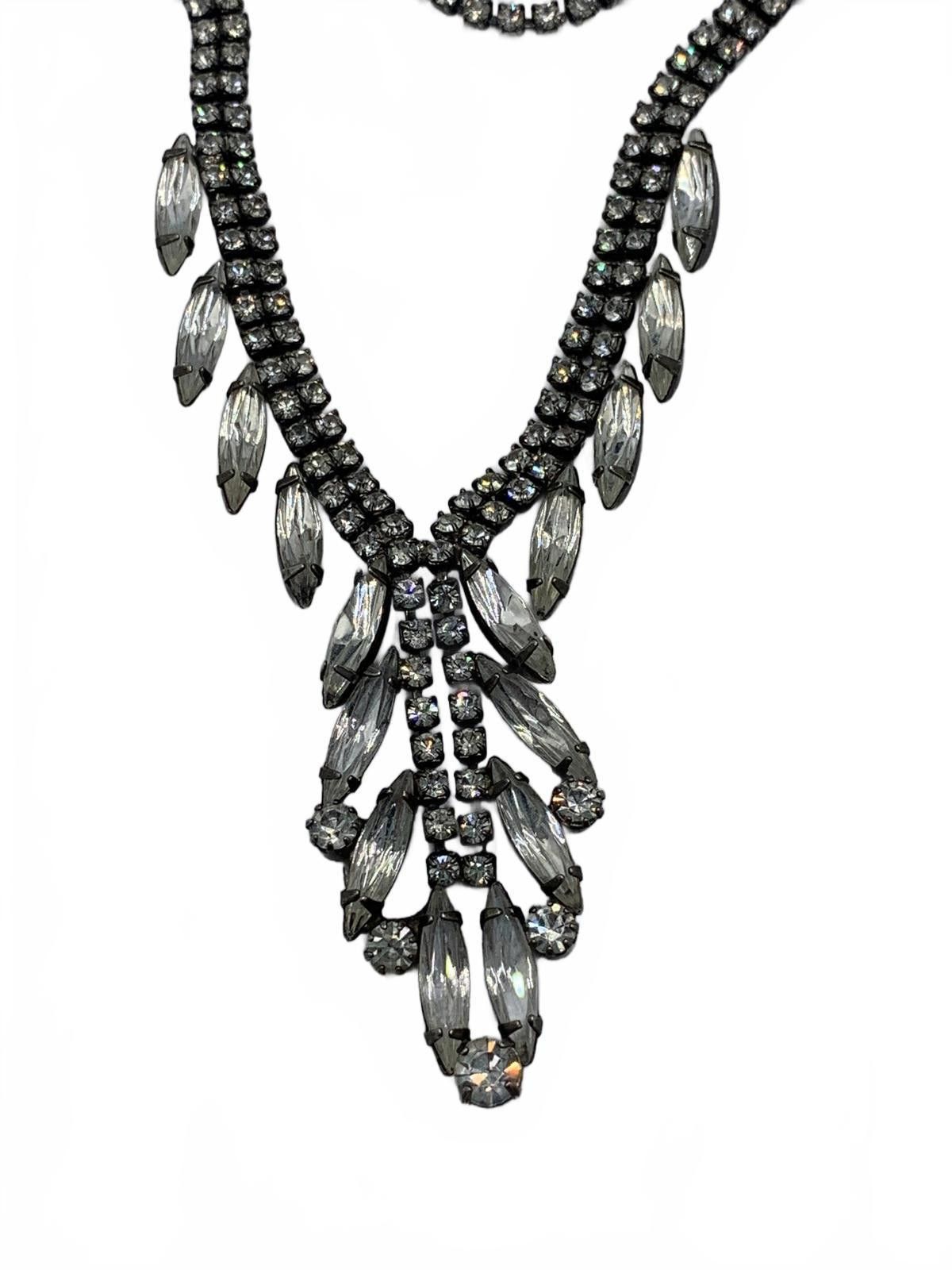 Other Silvertone 19g White Rhinestone Navette 17" Y- CJ Necklace Size ONE SIZE - 3 Thumbnail