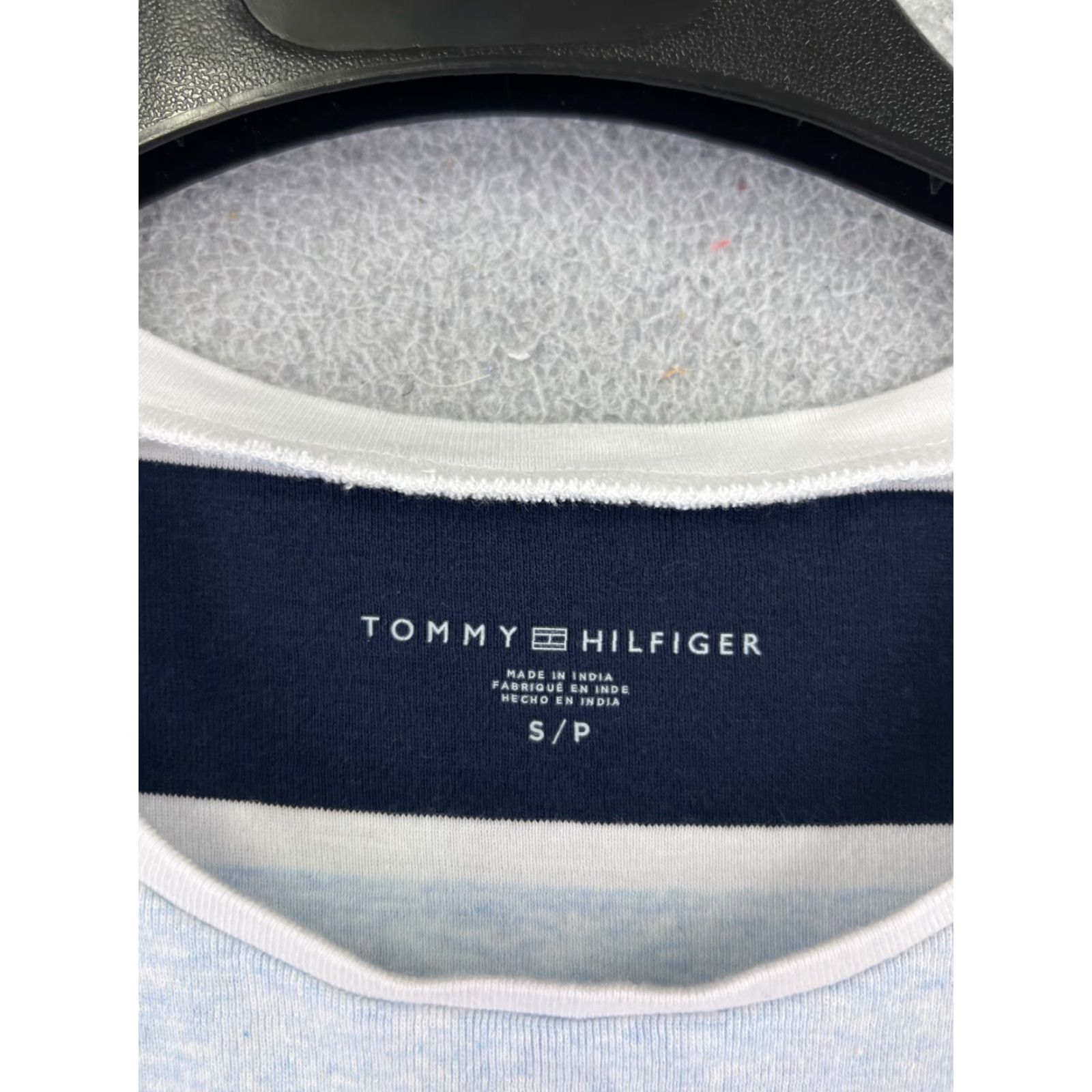 Tommy Hilfiger VINTAGE Tommy Hilfiger Shirt Womens S Blue White Red Round Neck Short Sleeve Cotton Logo Striped 90s Size S / US 4 / IT 40 - 7 Thumbnail