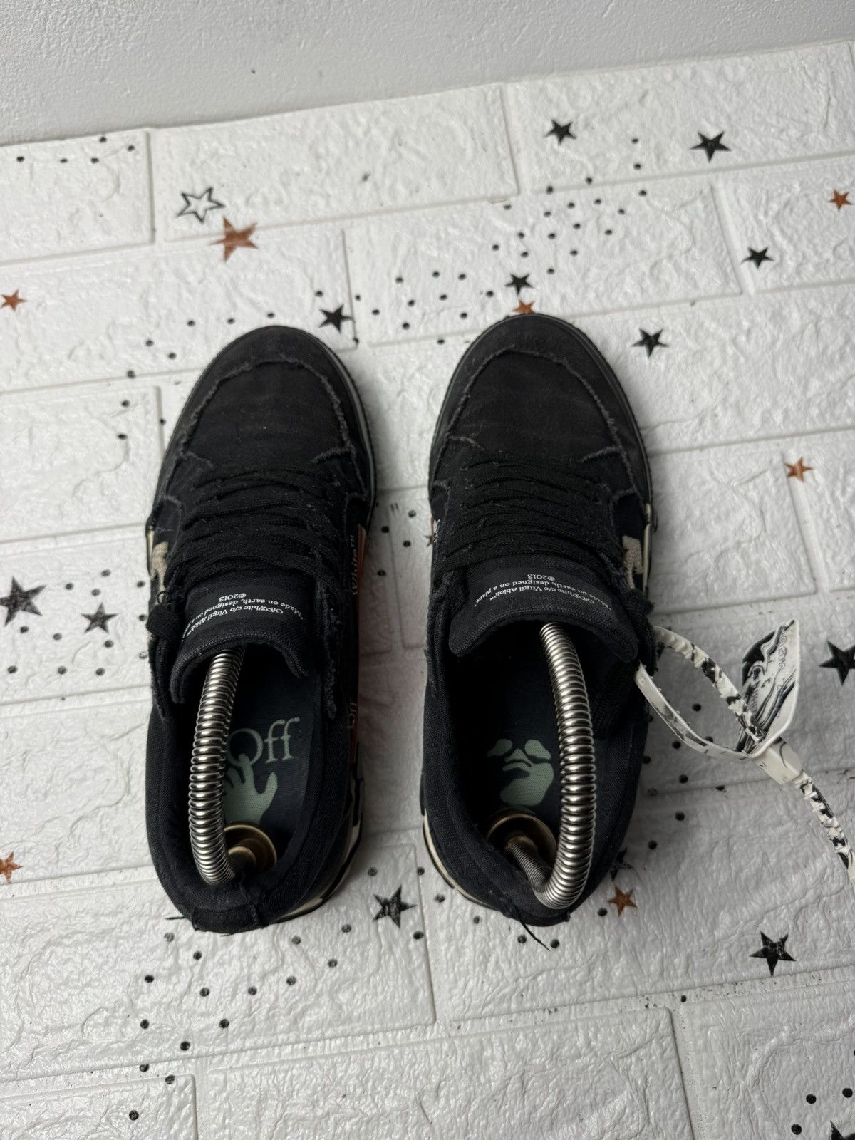 Off-White Off-White Low Vulcanized Canvas US6 UK5.5 EUR38 Sneakers Size US 6 / EU 39 - 13 Thumbnail
