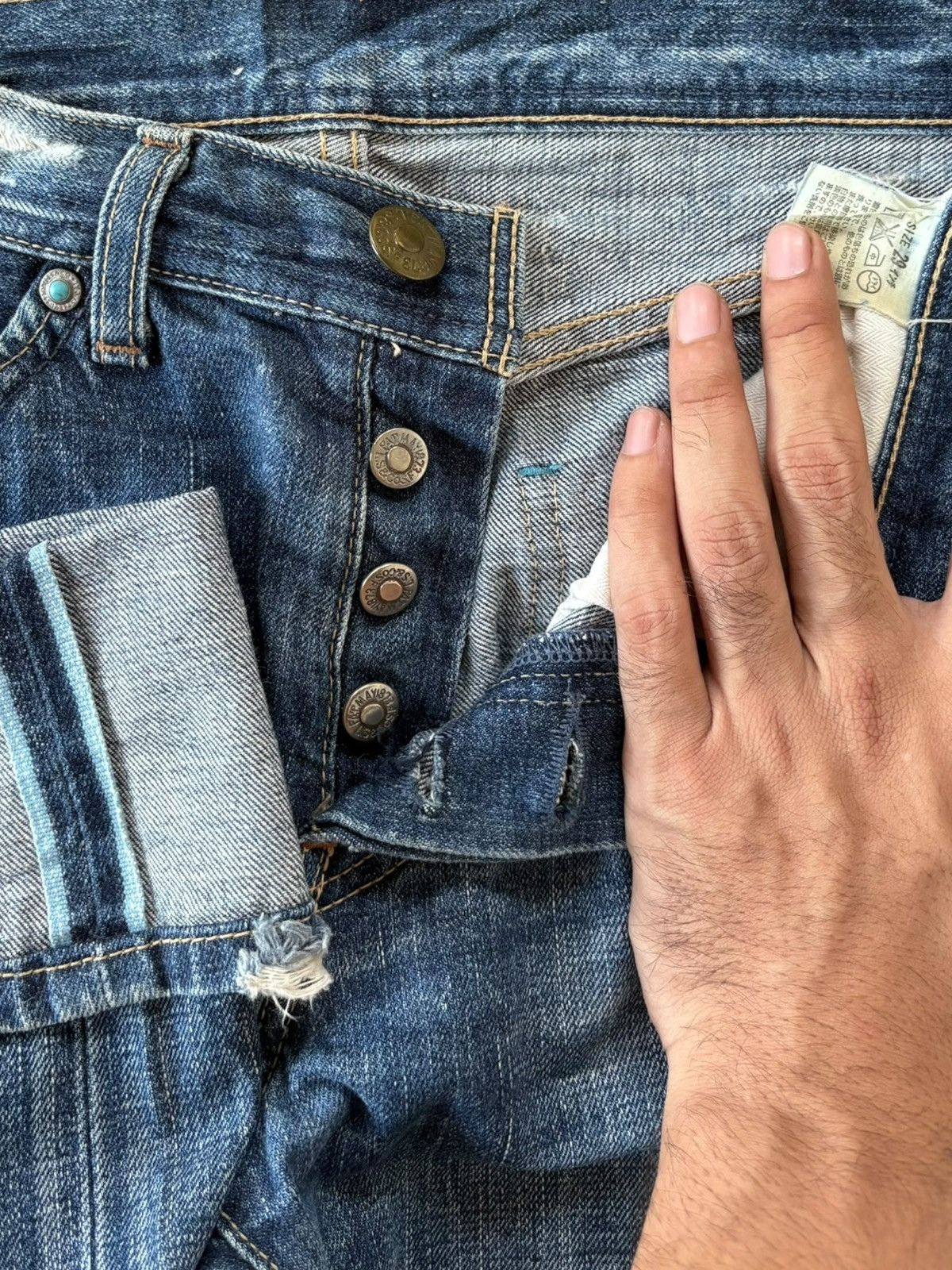 Levi's Vintage 90s Levis 707 Selvedge Distress Flare Jeans Size 30" / US 8 / IT 44 - 6 Thumbnail