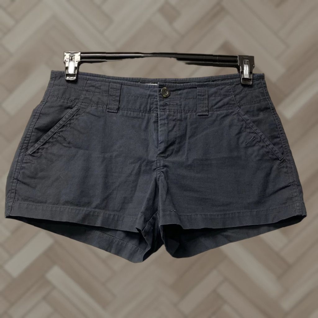 Old Navy Old Navy Women's Black Shorts Flat Front Mid Rise 4 /3-Inch Inseam Casual Summer Style Size 27" / US 4 / IT 40 - 1 Thumbnail
