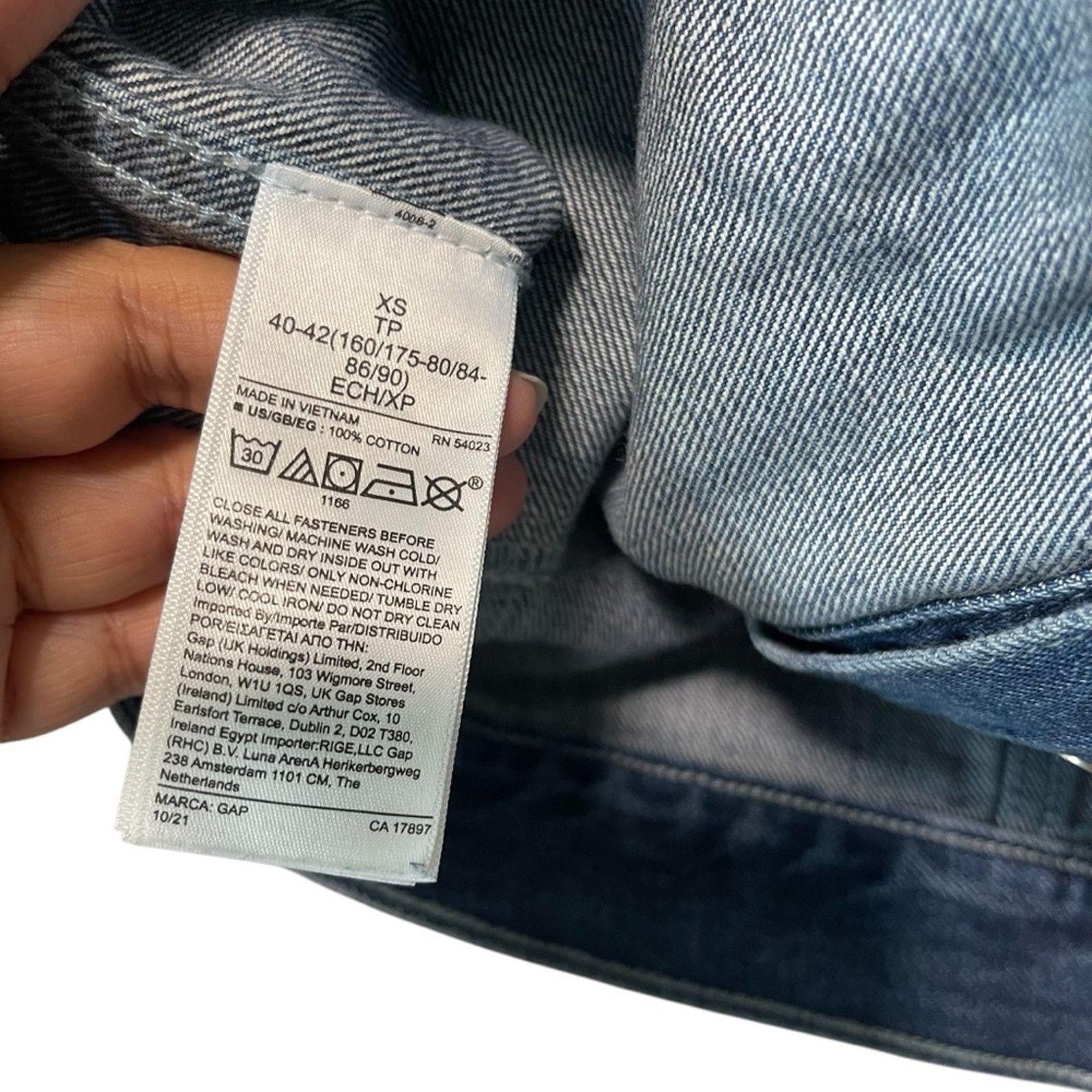 Gap GAP Women's Denim Jacket Blue Medium Wash Size XS Size XS / US 0-2 / IT 36-38 - 4 Thumbnail