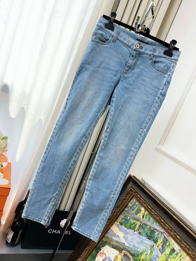 Chanel Chanel 19p light blue chain printed jeans Size 25" / US 0 / IT 36 - 1 Thumbnail