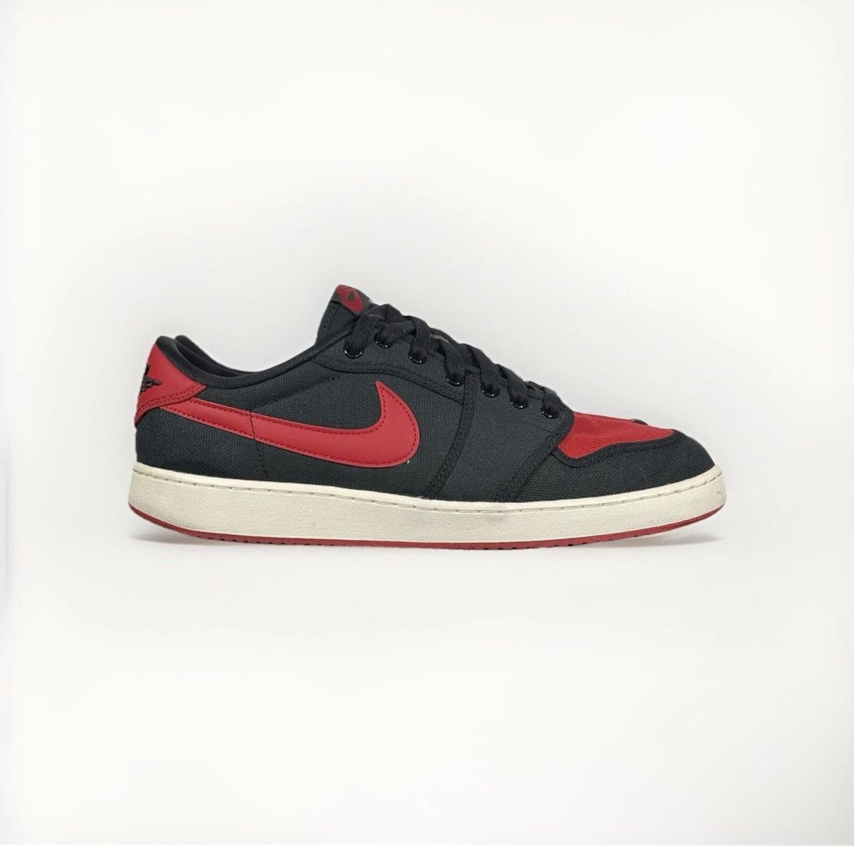 Jordan Brand Nike Air Jordan 1 KO Low 'Bred' 2023 Size 12 Size US 12 / EU 45 - 1 Thumbnail