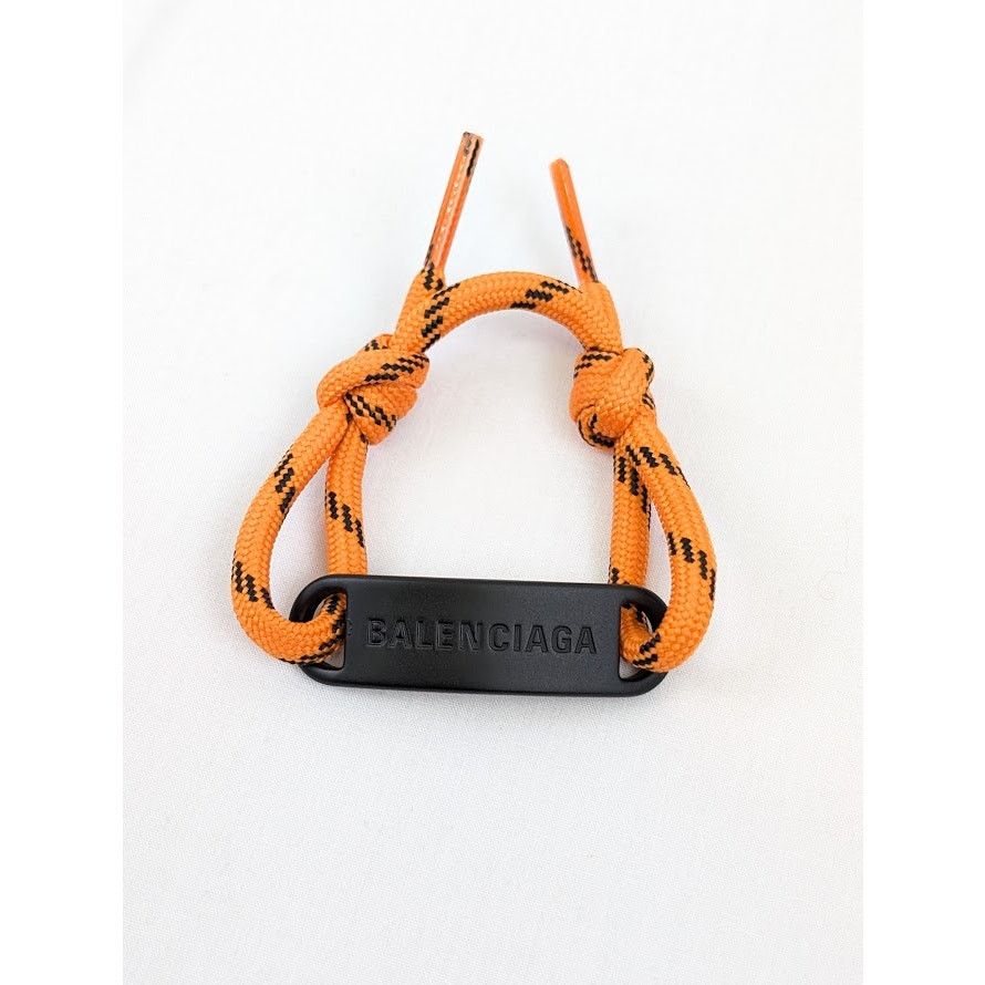 o1rshd1 Size: OS / Plaque Plate Bracelet in Orange