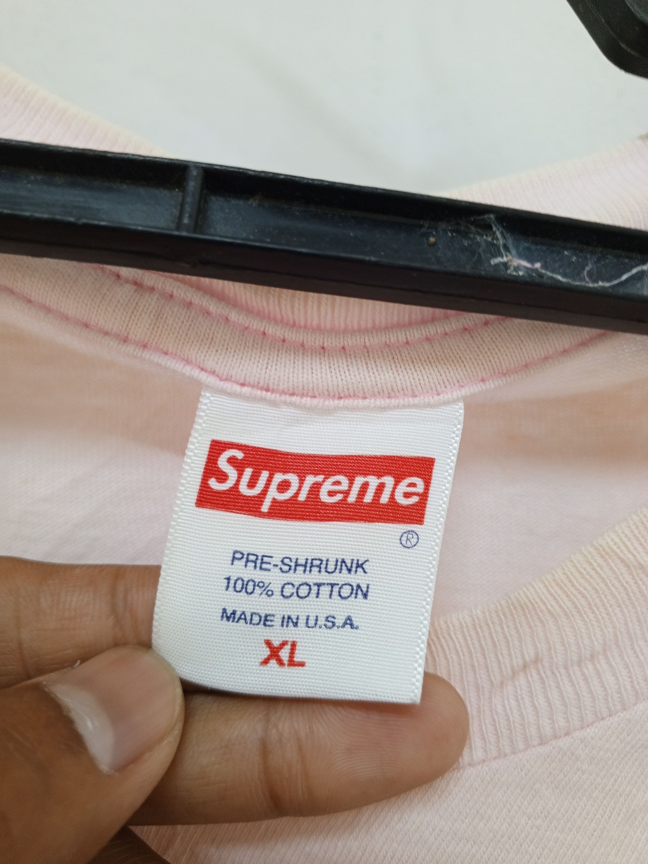Supreme Supreme kiss Size US XXL / EU 58 / 5 - 7 Thumbnail