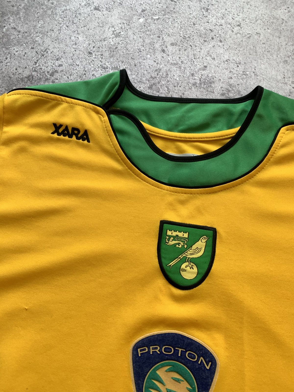 Other 🔥XARA NORWICH CITY 2005/06 HOME FOOTBALL SOCCER JERSEY KIT Size US S / EU 44-46 / 1 - 3 Thumbnail