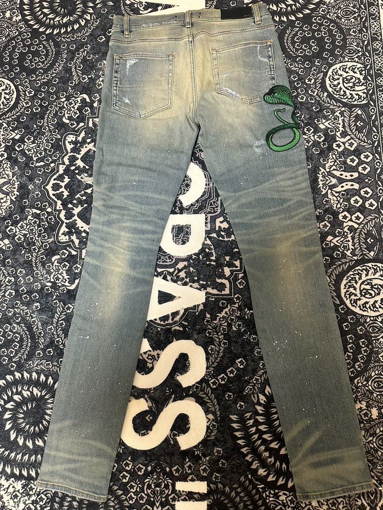 Amiri Amiri embroidered patched distressed blue jeans Size US 32 / EU 48 - 2 Thumbnail