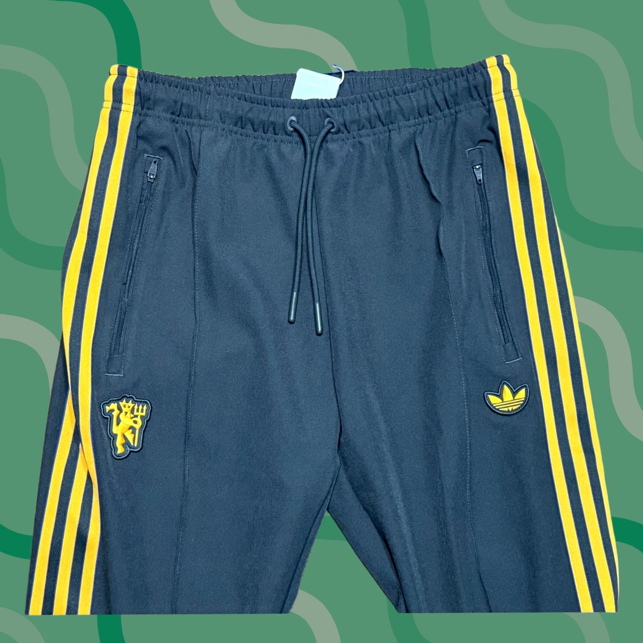 Adidas Adidas Manchester United Icon Track Pants Mens Sz M Grey Yellow (JN2815) Size US 31 - 1 Thumbnail