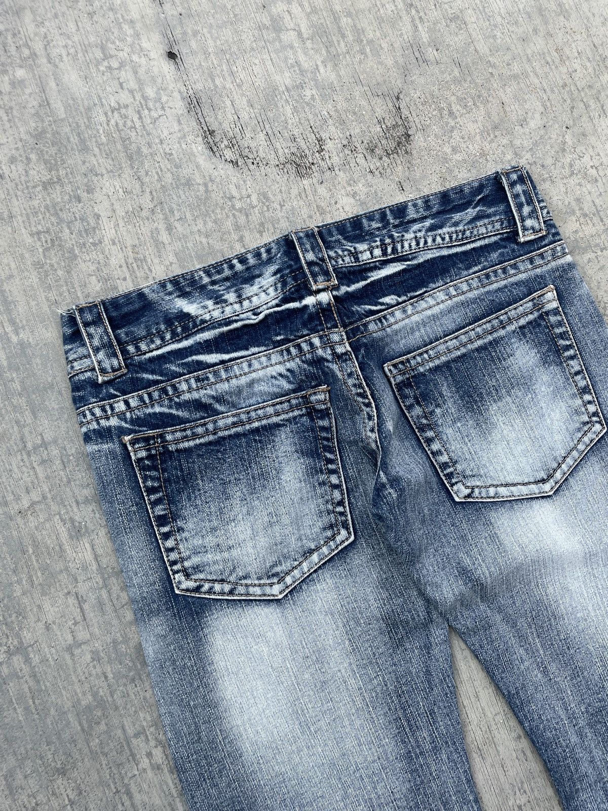 Japanese Brand 2000s JAPANESE BRAND WHISKER WASH FLARE JEANS Size US 31 - 6 Thumbnail