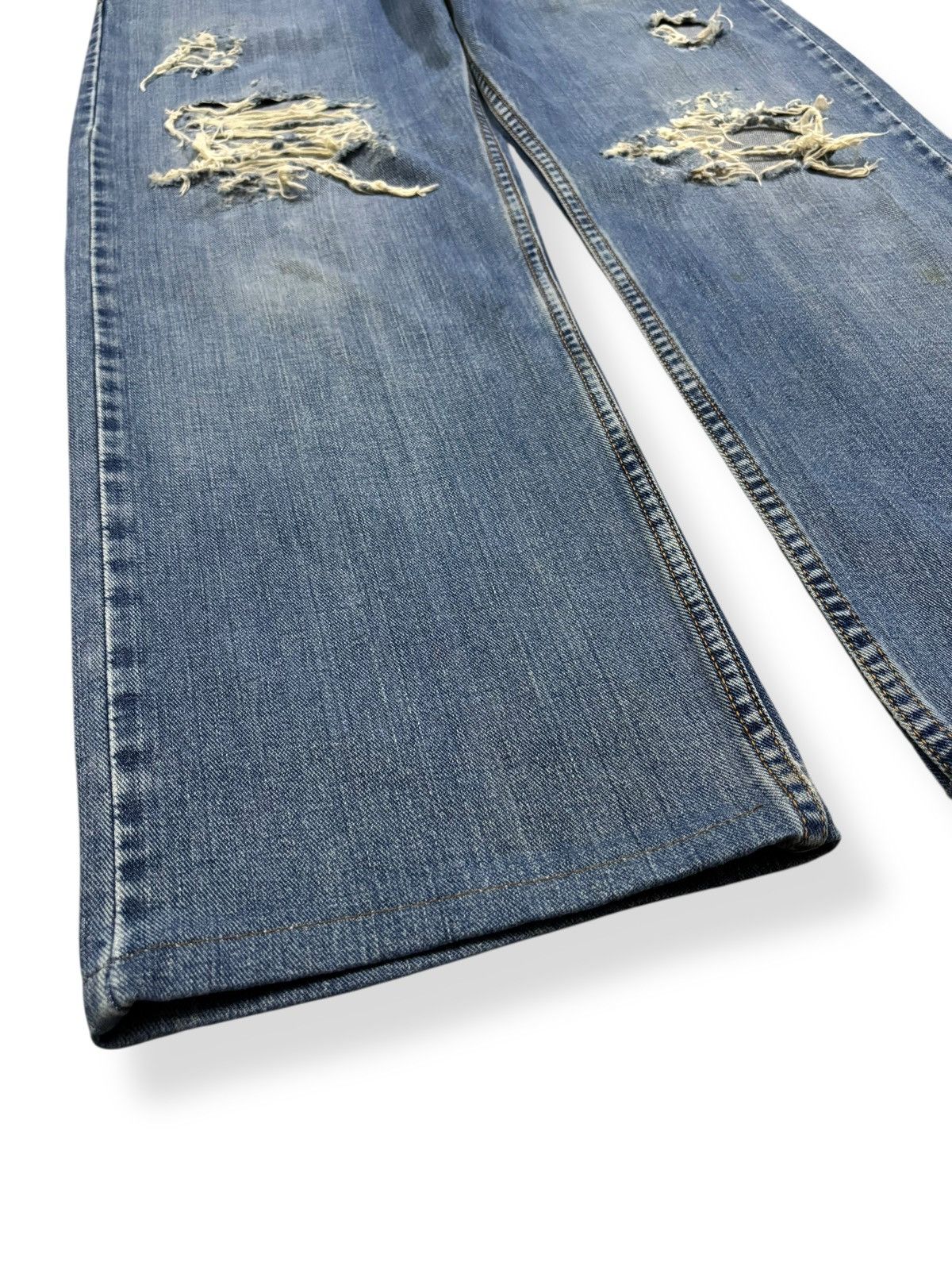 Japanese Brand Vintage Japanese Brand Blue Wash Baggy Distressed Jeans Size US 33 - 7 Thumbnail