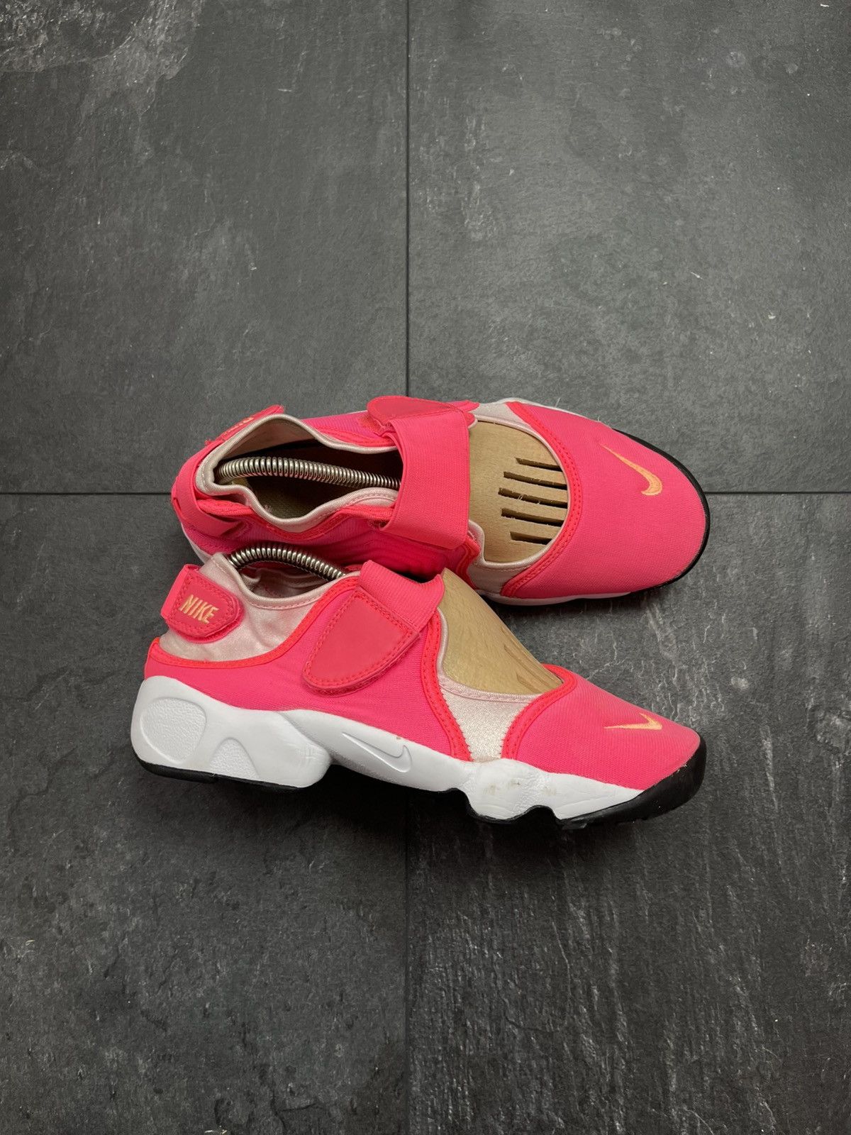 Nike × Streetwear × Vintage Vintage Nike rift tabi swoosh shoes Size US 6 / IT 36 - 1 Thumbnail