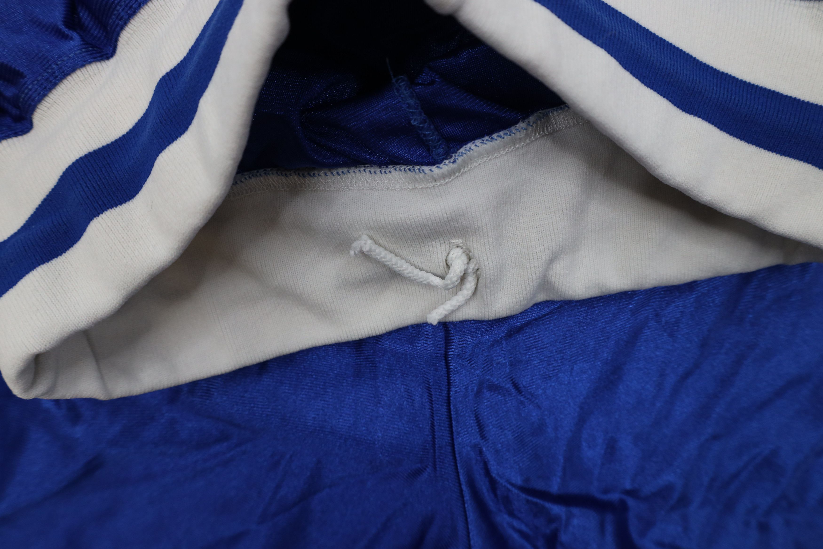 Vintage Vintage 90s Silky Nylon Above Knee Basketball Shorts USA Size US 32 / EU 48 - 6 Thumbnail