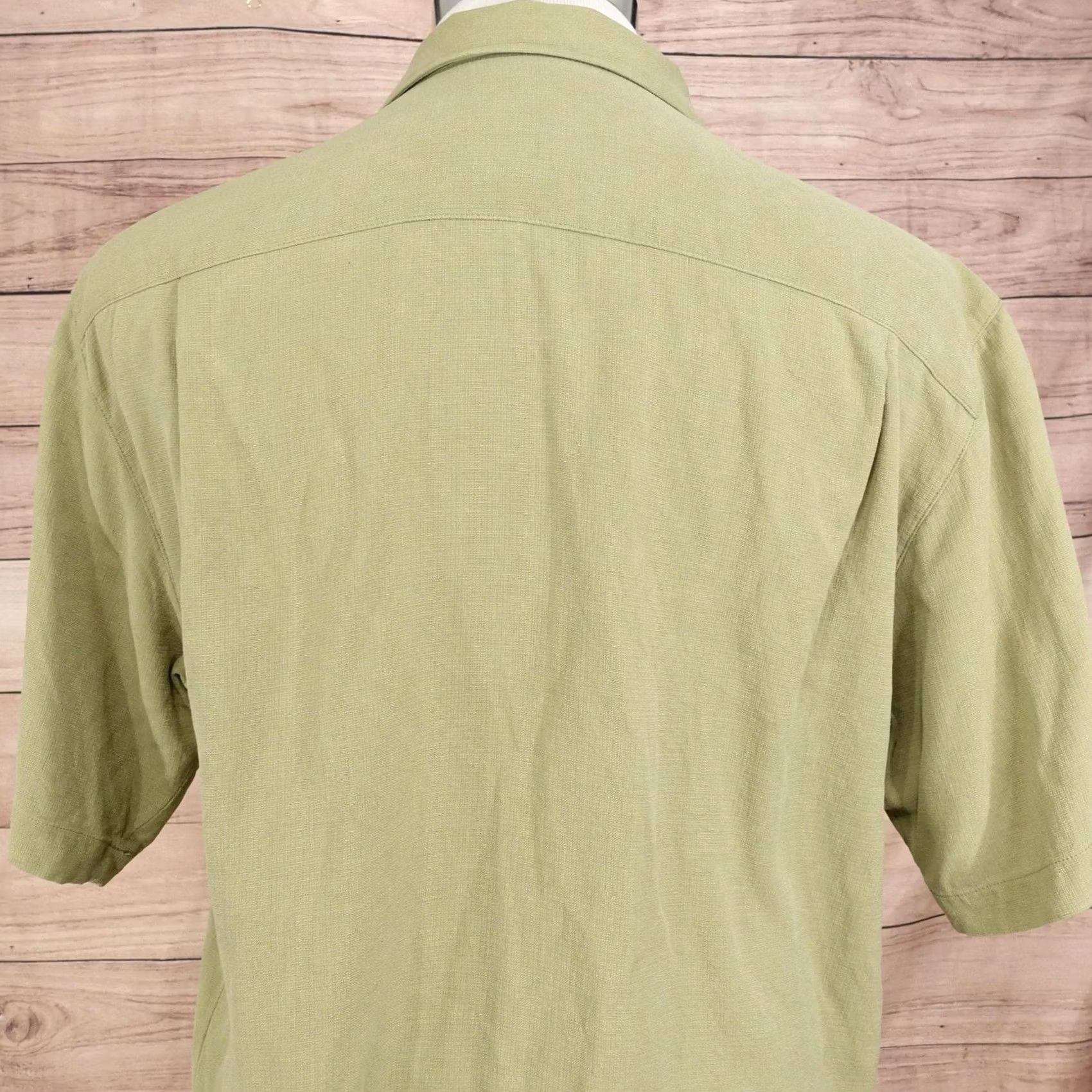 Tommy Bahama Tommy Bahama Shirt Mens M Green Solid Short Sleeve Button-Up 100% Silk Tropical Size US M / EU 48-50 / 2 - 4 Thumbnail