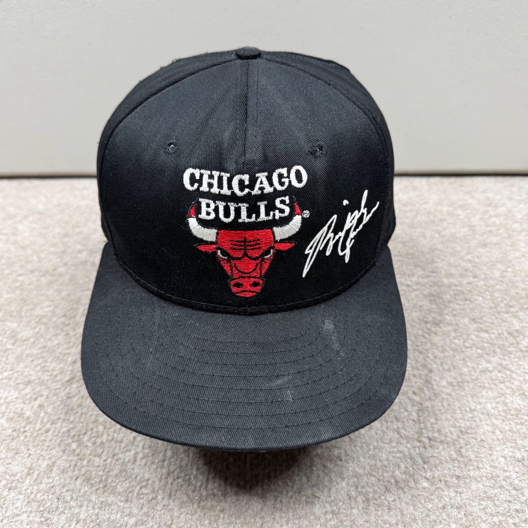 NBA VINTAGE AJD Chicago Bulls Hat Mens Black One Size Snap Back NBA 90s Retro Sports Adjustable Breathable Lightweight Size ONE SIZE - 3 Thumbnail