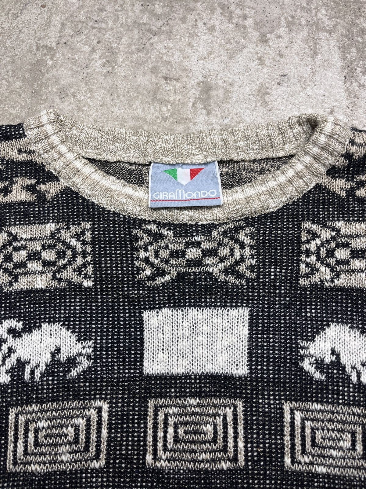 Vintage 1990s ITALIAN AMAZING VINTAGE KNITTED SWEATER - 1355 Size US M / EU 48-50 / 2 - 7 Thumbnail