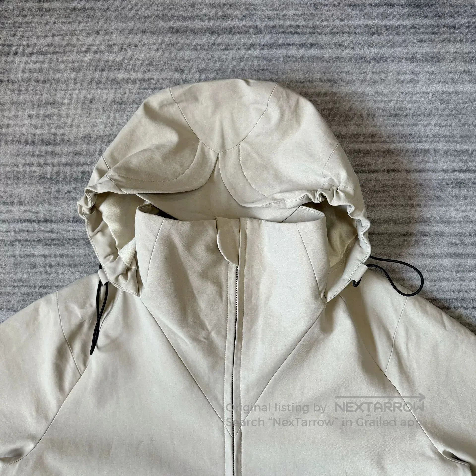 pet-tree-kor Pet Tree Kor Windbreaker Jacket in Beige. Size US L / EU 52-54 / 3 - 3 Thumbnail