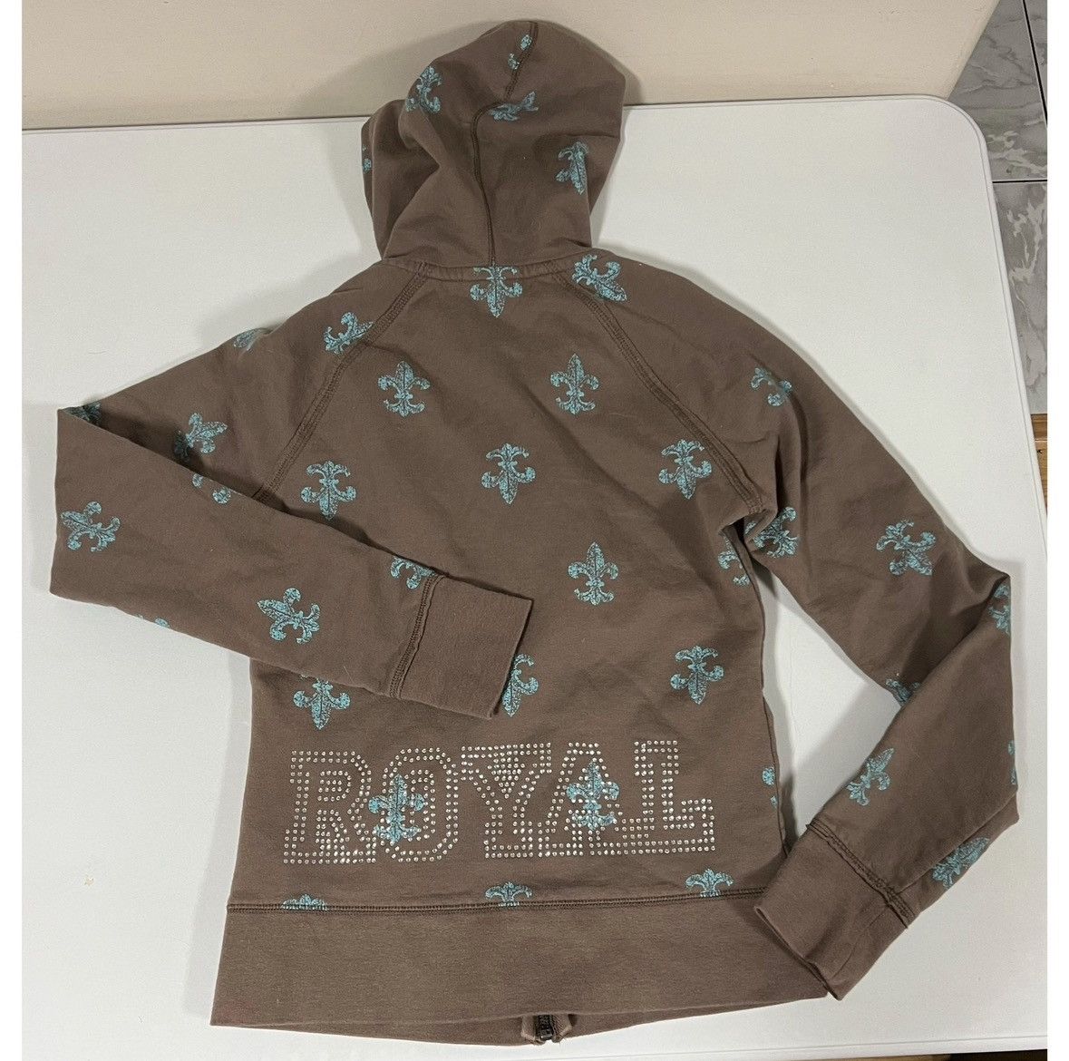 Mossimo Brown Fleur-De-Lis ROYAL Diamond Sweatshirt Hoodie Size S 🩵🤎 Size S / US 4 / IT 40 - 3 Thumbnail