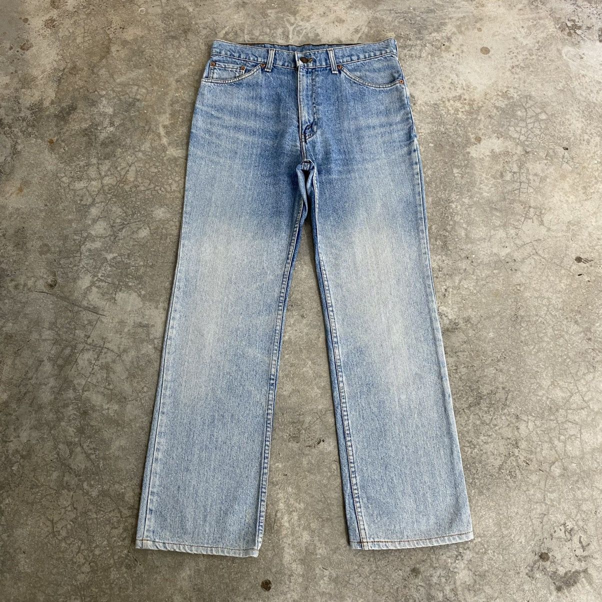 Levi's Vintage 90’s Levis 505 Faded Blue Straight Leg Jeans Size US 32 / EU 48 - 1 Thumbnail