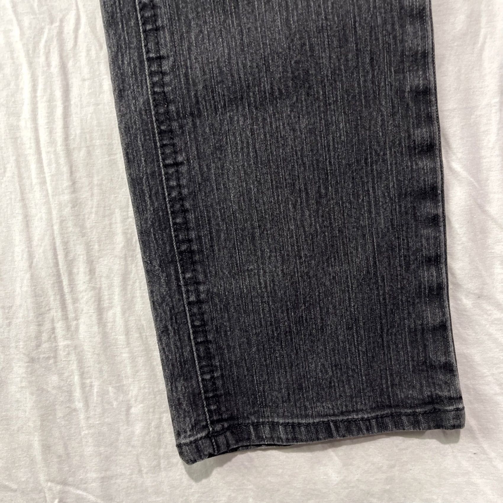 Vintage Social Collision Jeans Mens 30x33.5 Slim Skinny Black Denim 5-Pocket Zipper Button Cotton Polyester Goth Grunge Y2K Band Biker Size US 30 / EU 46 - 3 Thumbnail