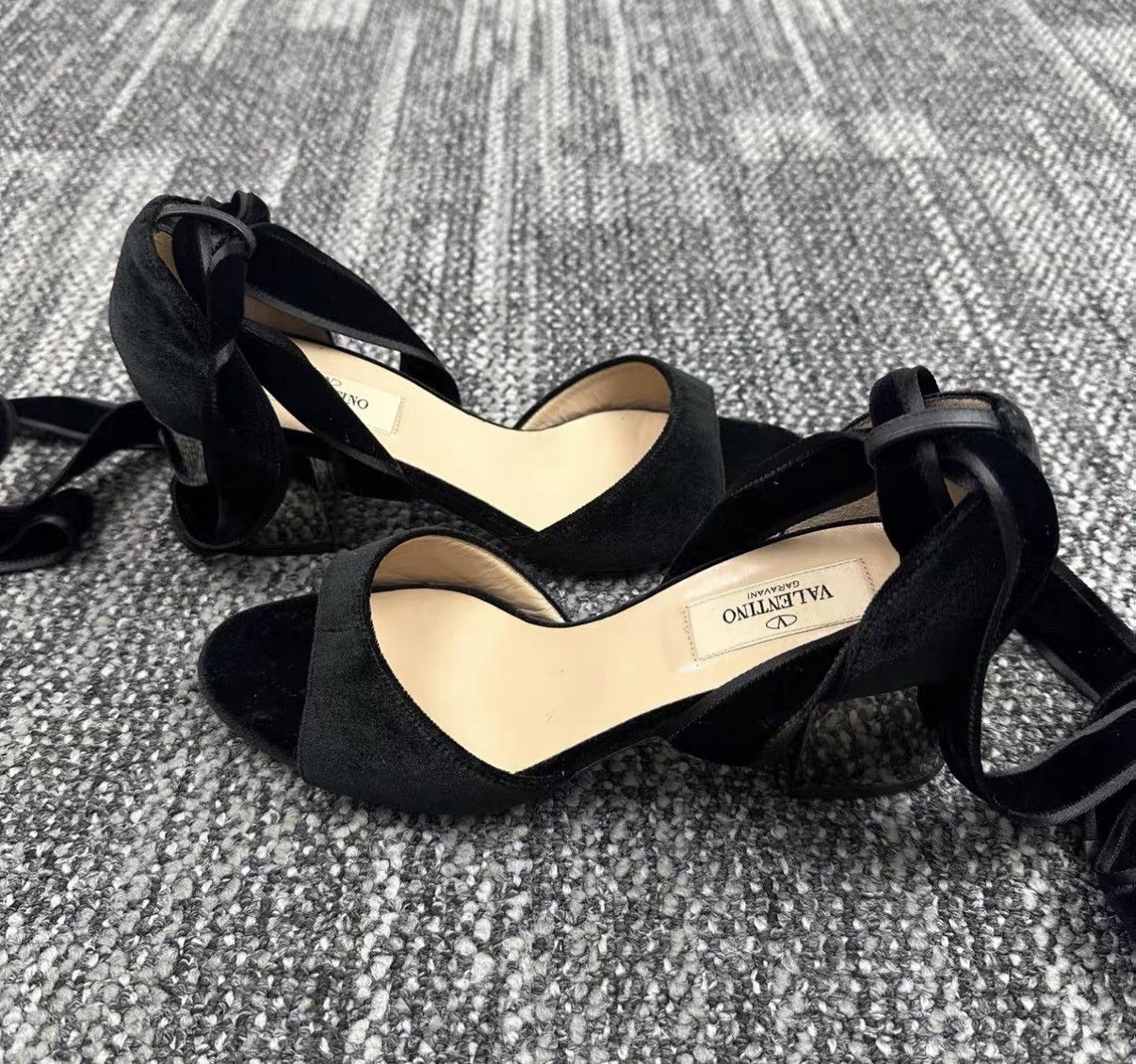 Valentino Valentino Velvet Lace-Up High Heels J42 Size US 6 / IT 36 - 4 Thumbnail