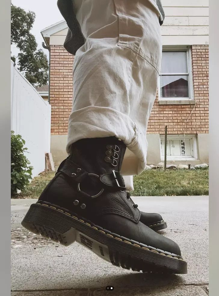 Dr. Martens DR. MARTENS 1460 HDW HARNESS BUCKLE ANTIQUE PULL UP Size US 7 / EU 40 - 1 Thumbnail