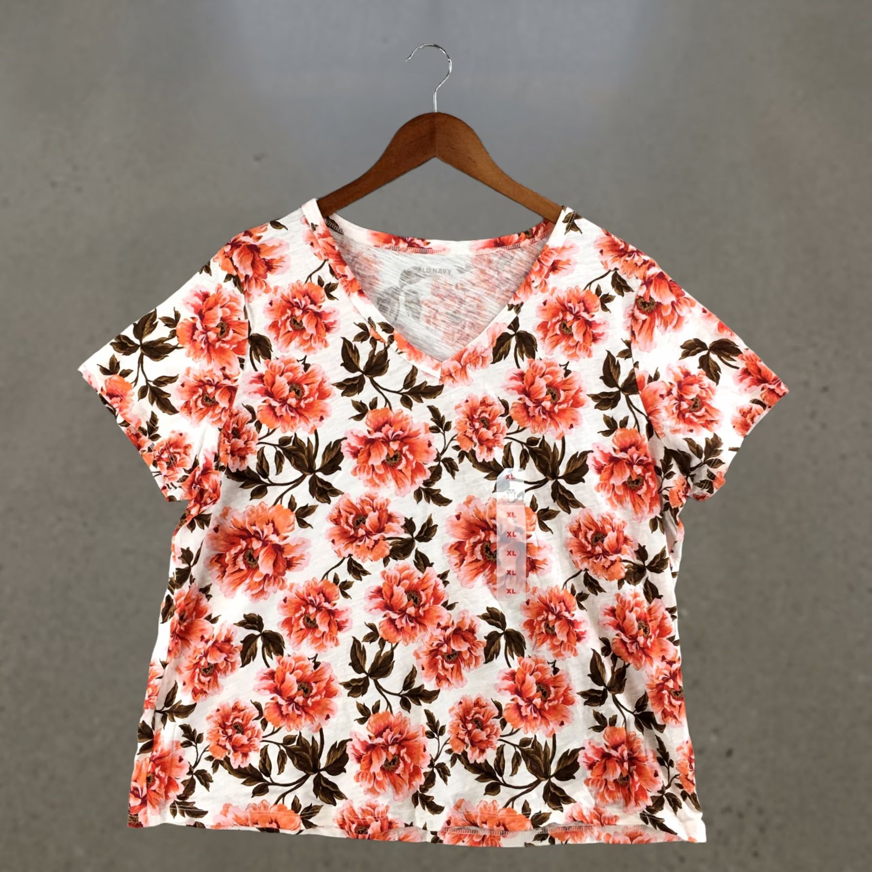 Old Navy Old Navy Floral Print V-Neck Short Sleeve Tee Women XL Multicolor T-Shirt NEW Size XL / US 12-14 / IT 48-50 - 1 Thumbnail