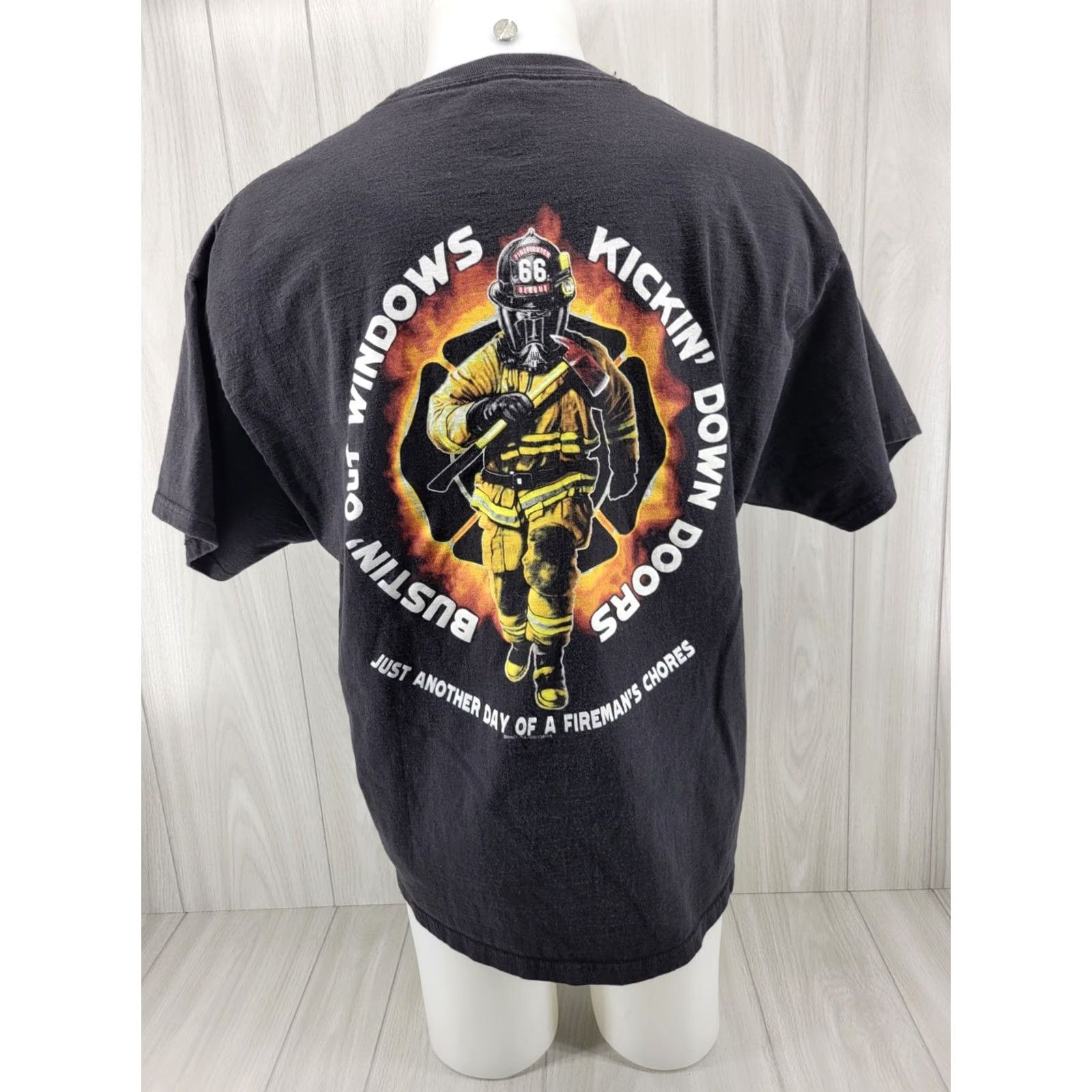 Hanes Firefighter Shirt Men's XL Hanes T-Shirt Fire Rescue Logo Graphic Print Short Sleeve Black Knit Cotton Crew Neck China 2000s 2000-2009 Vintage: No Size US XL / EU 56 / 4 - 2 Thumbnail