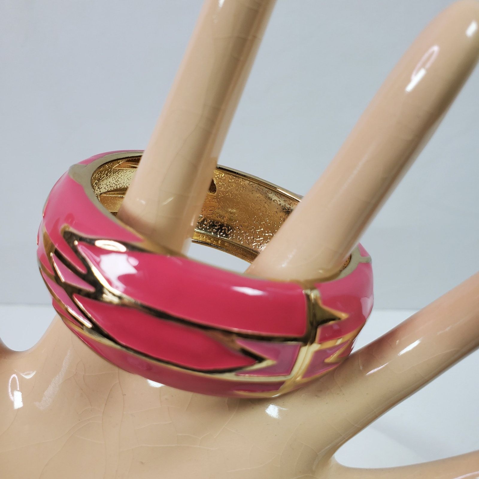 The Unbranded Brand Casual Career Pink & Gold Tone Statement Cuff Bracelet Size ONE SIZE - 1 Thumbnail