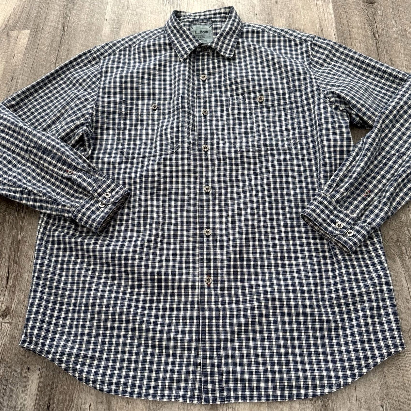 Vintage LL Bean Shirt Mens Large Reg Blue Plaid Metal Buttons Workwear Woven Outdoor Classic Utility Size US L / EU 52-54 / 3 - 7 Thumbnail