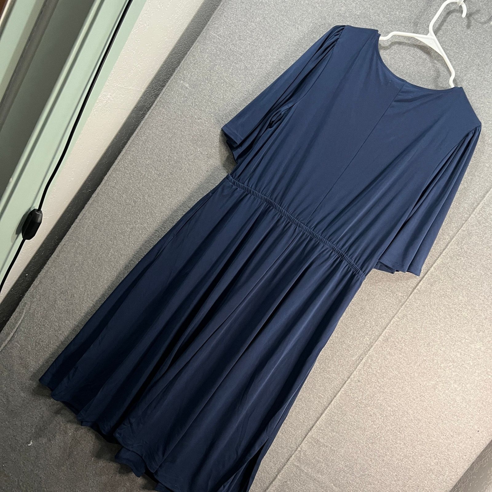 Other Girl With Curves Regular Knit Midi Dress with Flutter Size L / US 10 / IT 46 - 3 Thumbnail