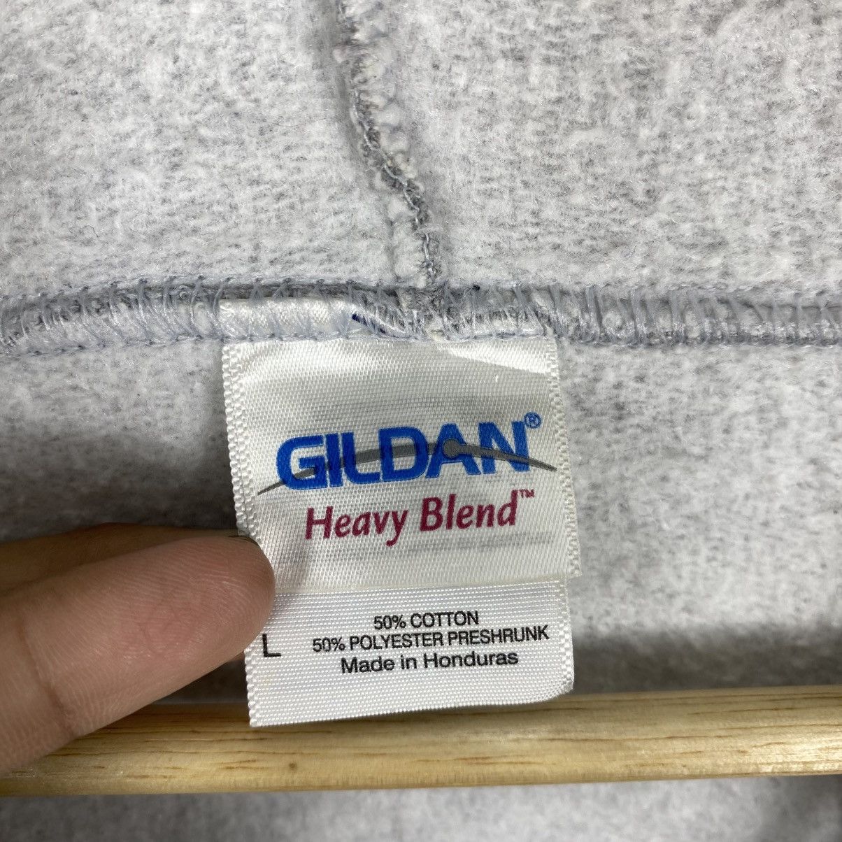 Vintage Gildan Queen Bee Anniversary Zip Hoodie Y2K Streetwear L Size US L / EU 52-54 / 3 - 6 Thumbnail