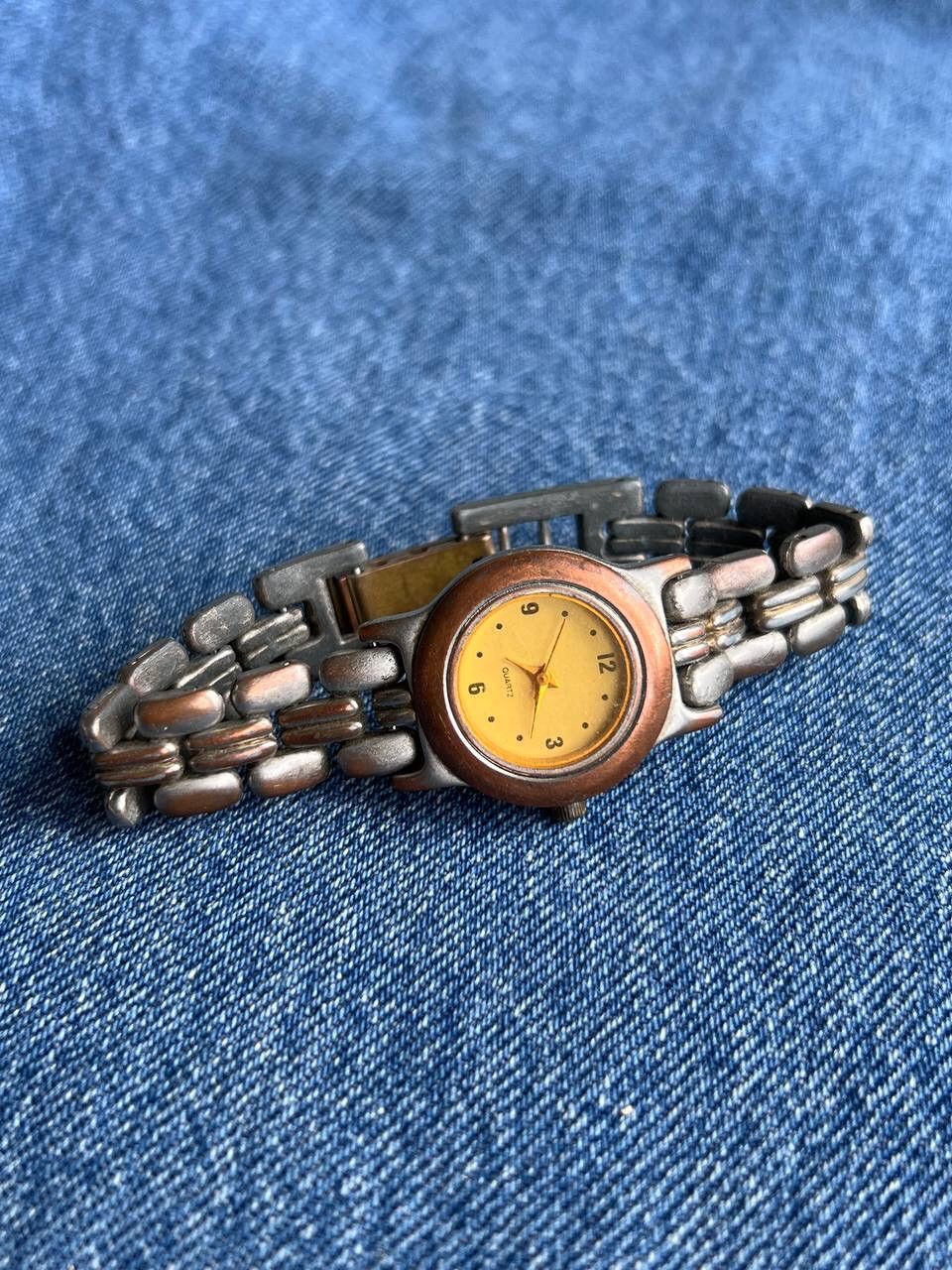 Japanese Brand × Jewelry × Vintage RETRO Japan Stylish Fashion Watch Analog Futuristic Yellow Size ONE SIZE - 1 Thumbnail