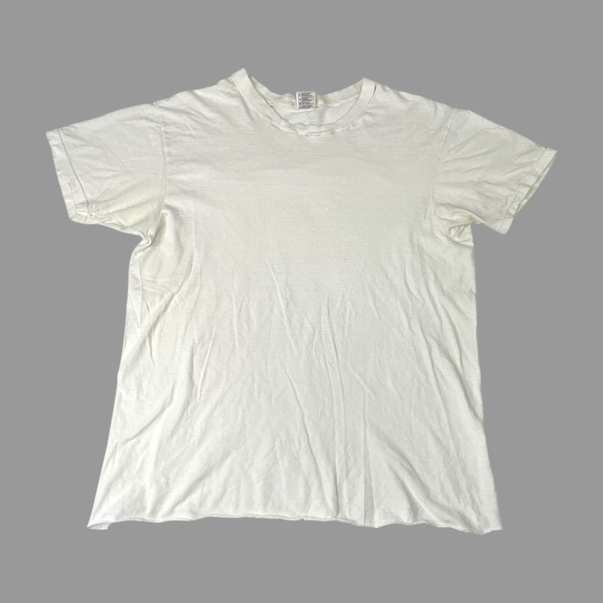 Vintage Vintage 90s blank faded t shirt Size US L / EU 52-54 / 3 - 1 Thumbnail
