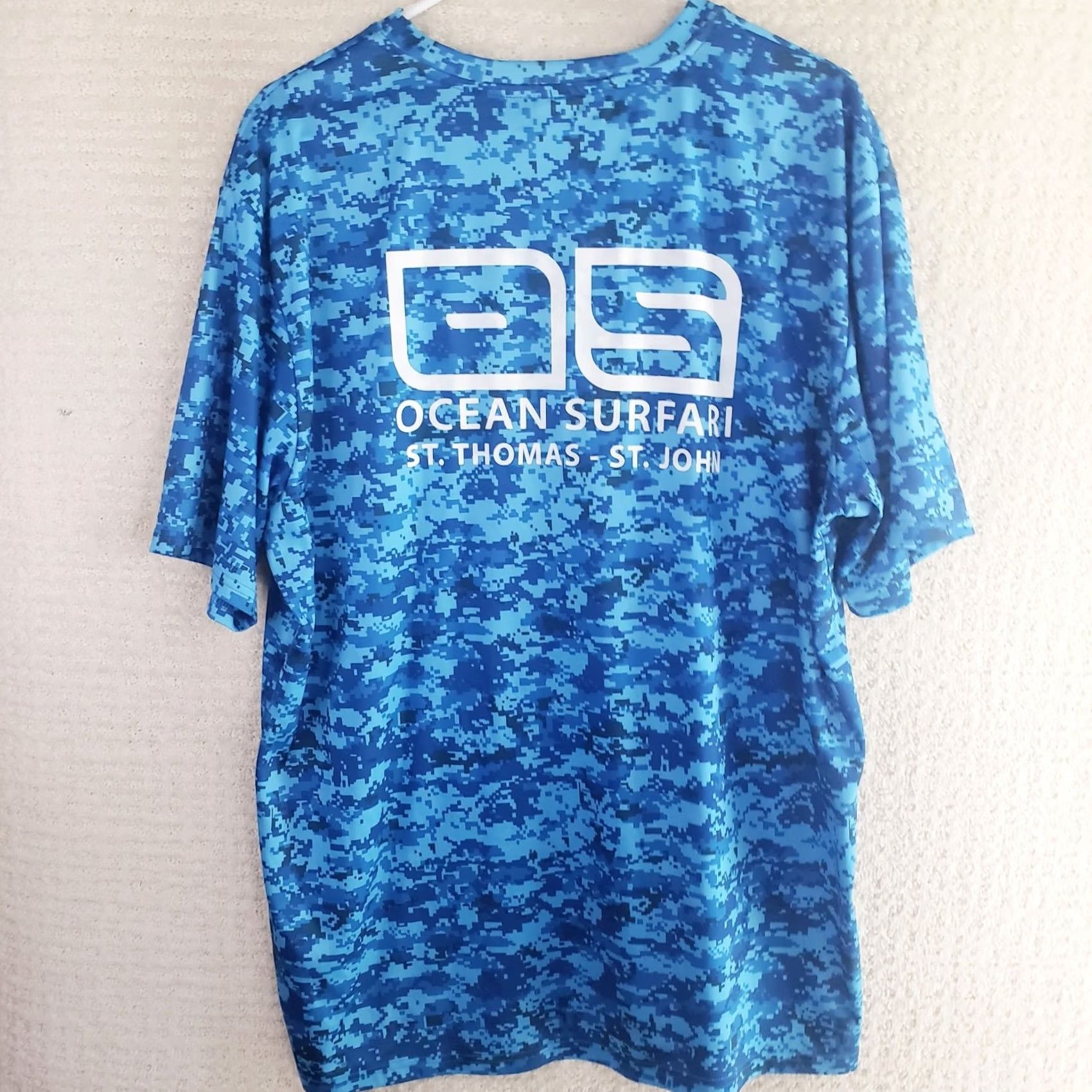 Vintage VINTAGE Ocean Safari Mens XL Blue Digital Camo Short Sleeve Stretch T-Shirt Size US XL / EU 56 / 4 - 7 Thumbnail