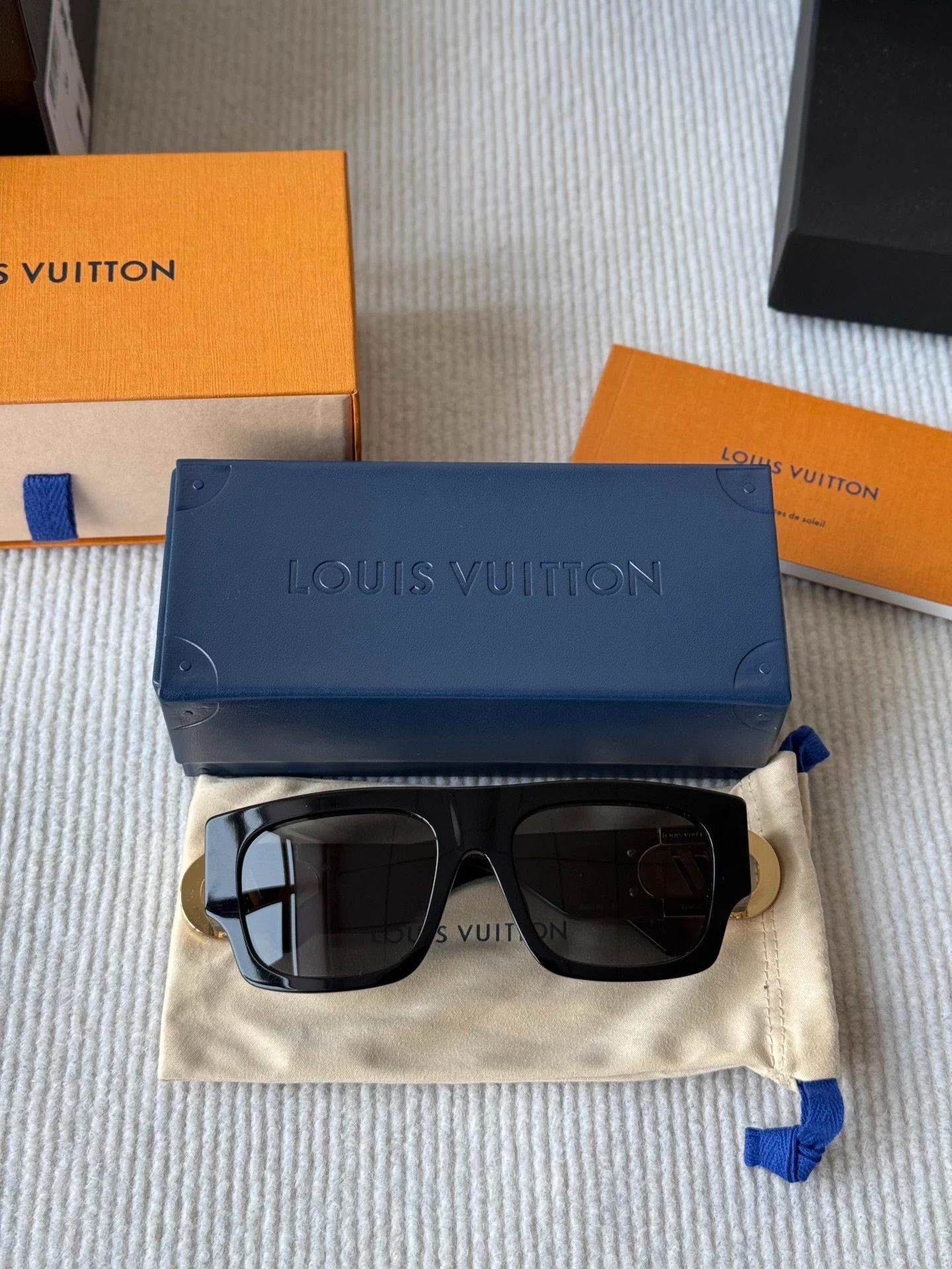 Louis Vuitton LV Sunglasses Liu Yifei Collab - Like New w/ Minor Scratch Size ONE SIZE - 2 Thumbnail