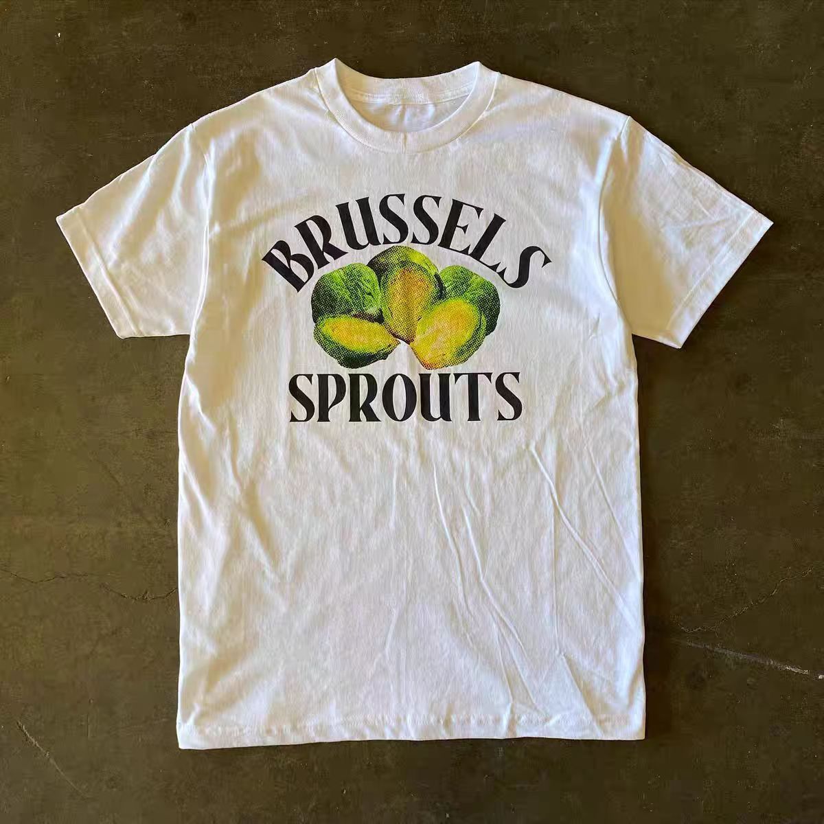 Vintage White casual retro cabbage print t-shirt Size US 32 / EU 48 - 1 Thumbnail