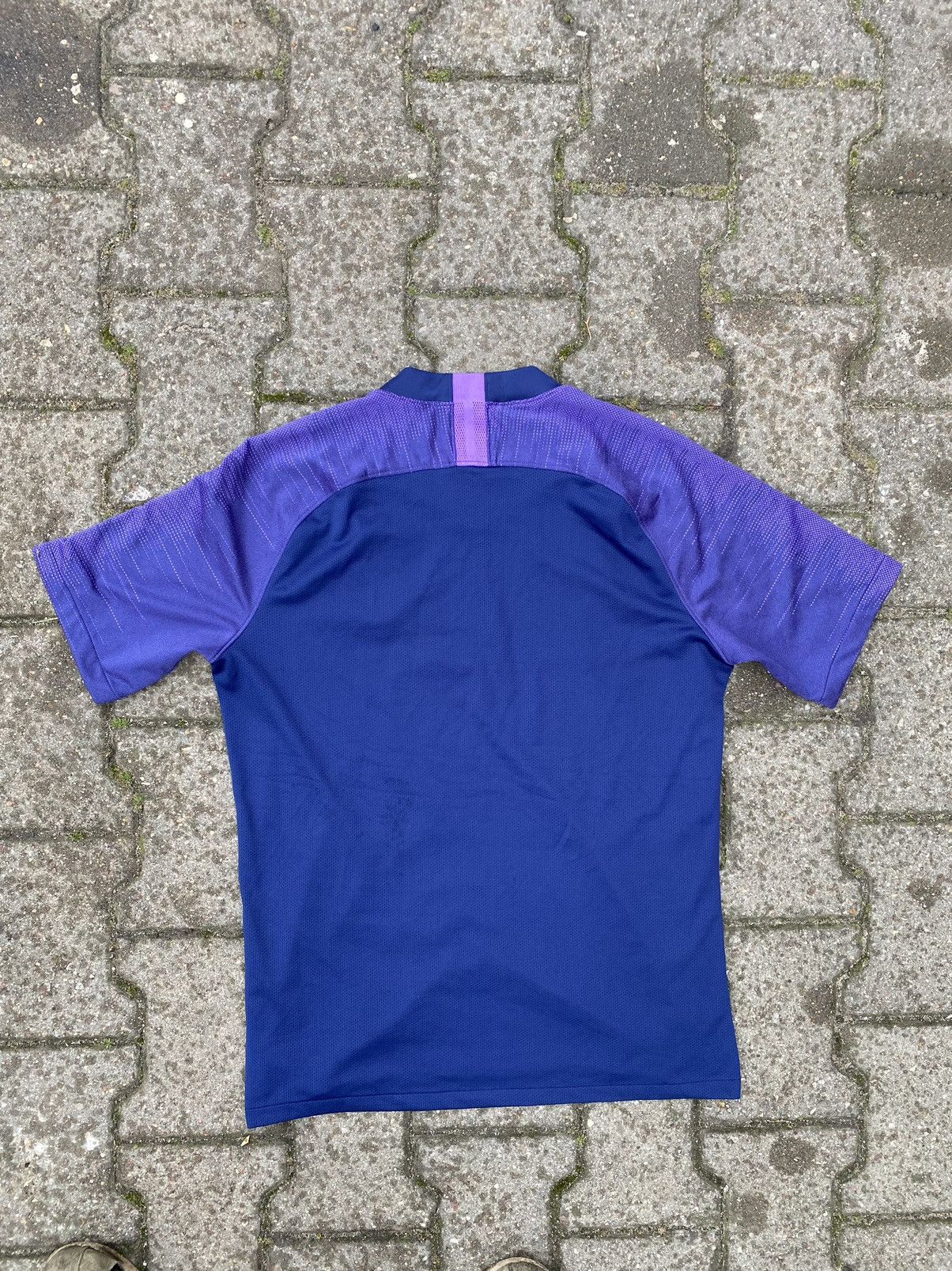 Nike × Vintage Vintage Nike Tottenham 2019/20 Soccer Jersey Size US M / EU 48-50 / 2 - 3 Thumbnail