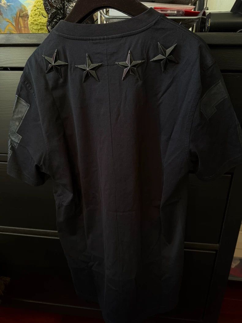Givenchy Givenchy Short Sleeve T-Shirt with Silk Five-Star Pattern Size US XS / EU 42 / 0 - 1 Thumbnail