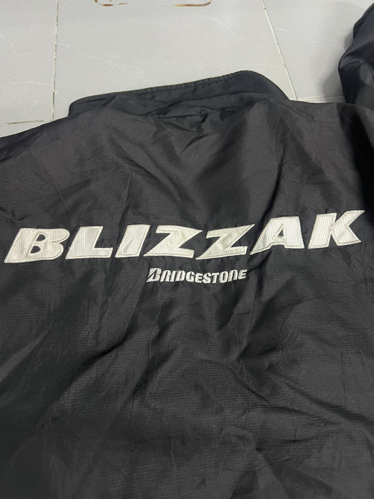 Vintage Vintage Bridgestone Blizzak - Vintage Light Jacket Size US L / EU 52-54 / 3 - 14 Thumbnail