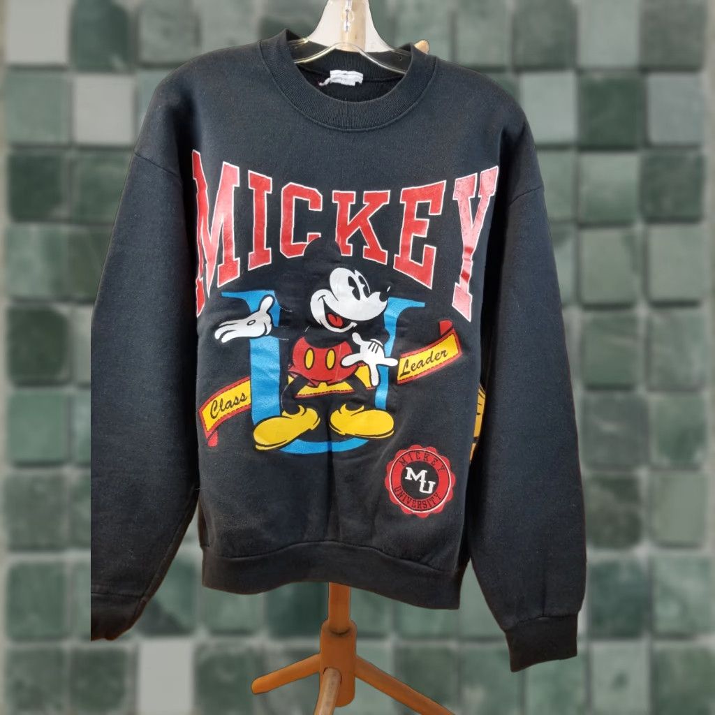 Disney VINTAGE Mickey MOUSE Disney BLACK Sweatshirt SZ LARGE Mens Sweatshirt 80s 21in Cross Shoulder 23in Top to Bottom 26in Size US L / EU 52-54 / 3 - 1 Thumbnail